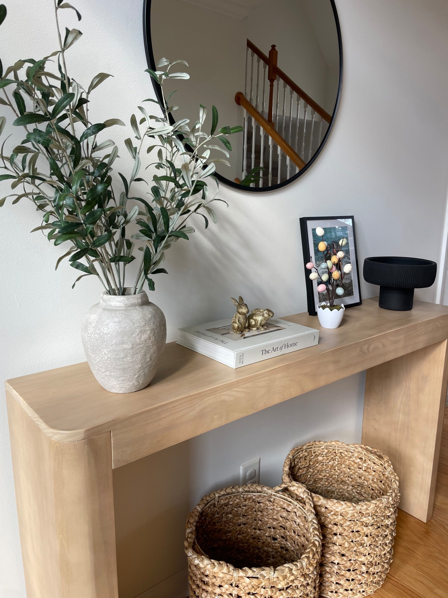 Spring refresh ✨ 

Entry way | console | modern | home | home decor | interior design | target | amazon home | baskets | Easter decor | spring 

#spring #home #homedecor #easterdecor #target #amazonhome #interiordesign #entryway 

#LTKHome