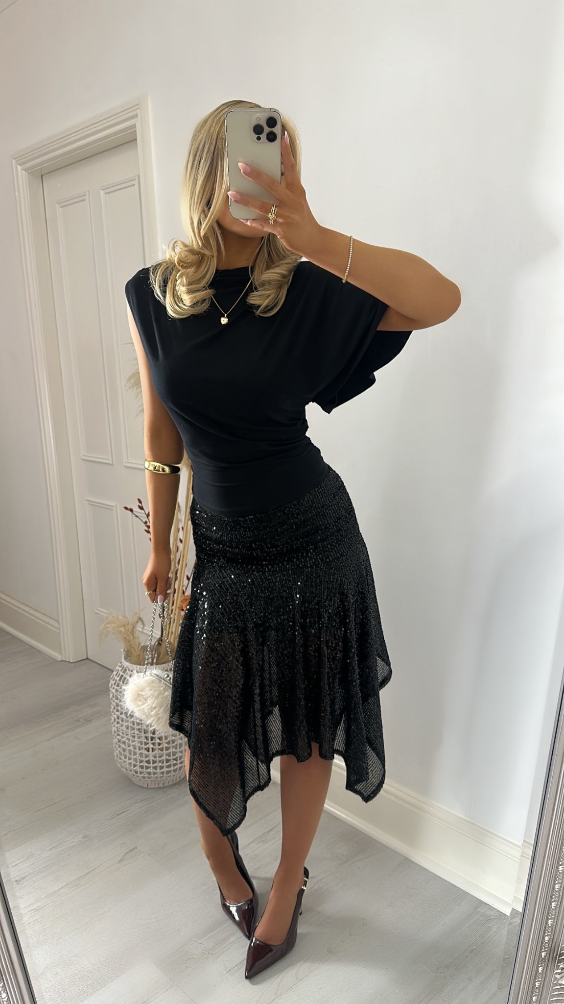 🖤🥂✨

#LTKstyletip #LTKuk #LTKfestive