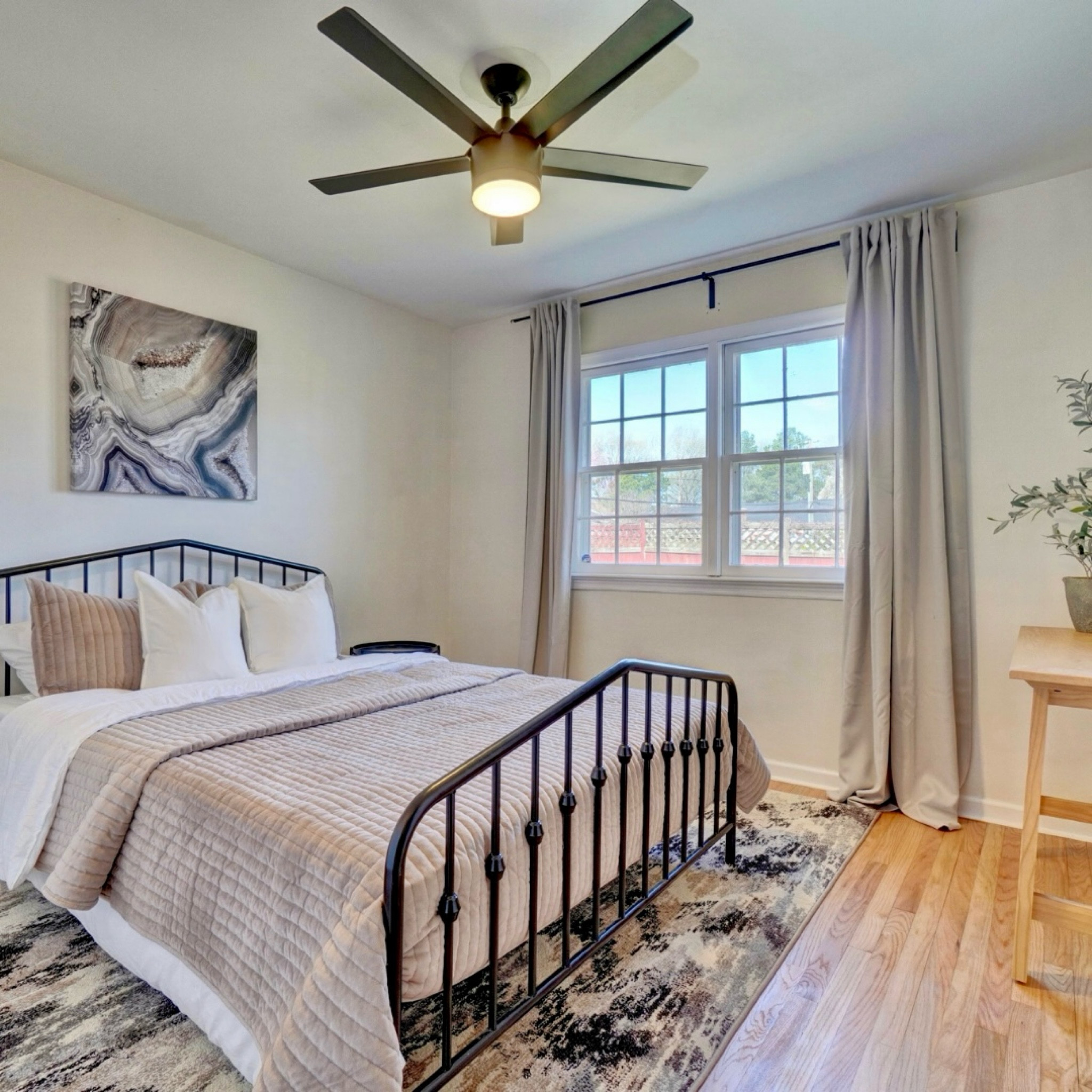 Guest bedrooms design and decor! 
🏡 My favorite part of this room is the desk/mirror set up! 

Bed, bedding, bedroom, bedroom decor, carpet, mirror

#bedding #bedroomdecor #homedecor #amazon #amazonhome

#LTKBacktoSchool #LTKHome #LTKSaleAlert