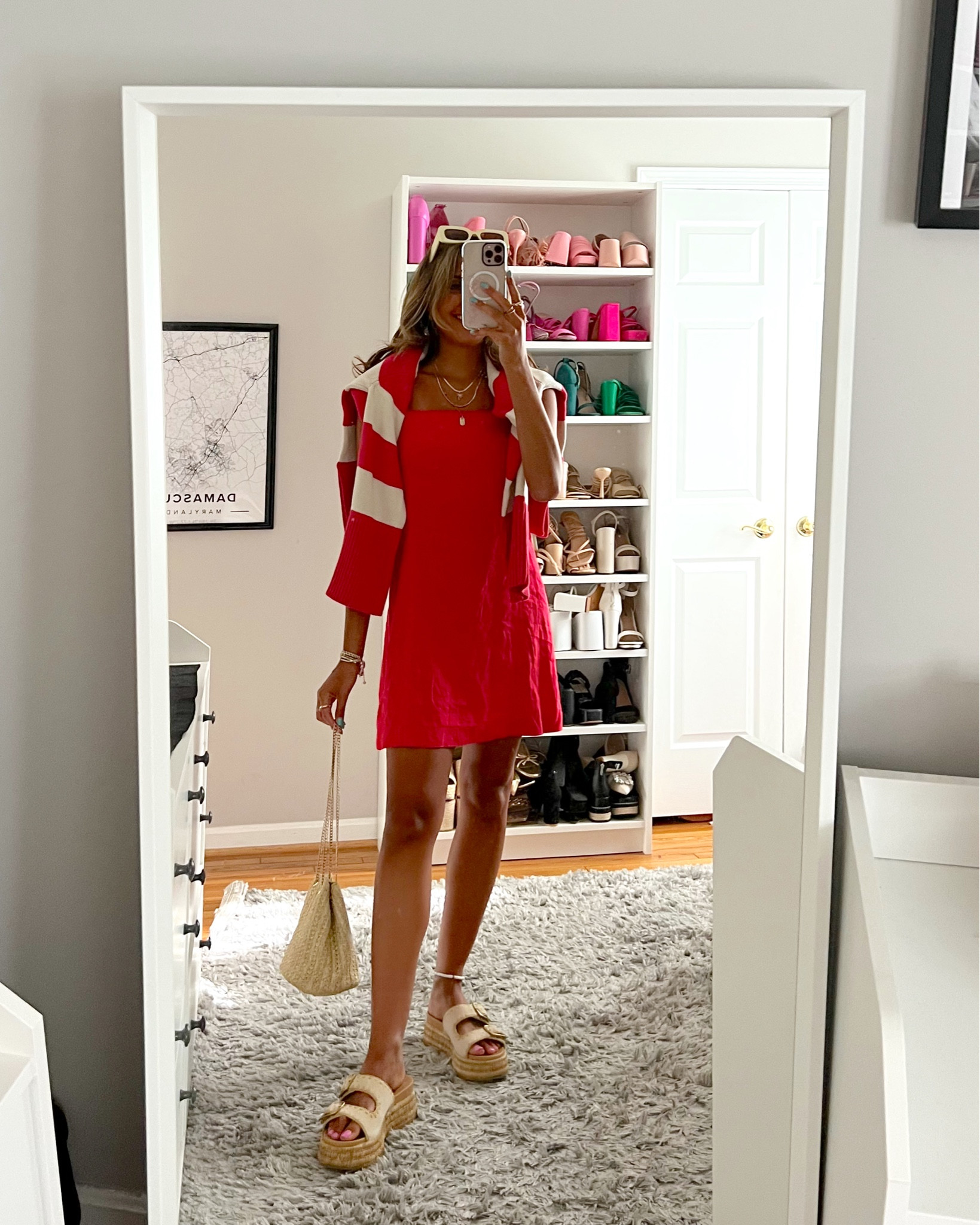 European summer capsule wardrobe with gap pieces. get 40% off everything + 50% off shorts right now. 🍝🇮🇹✨

wearing an XS linen dress and size small sweater 