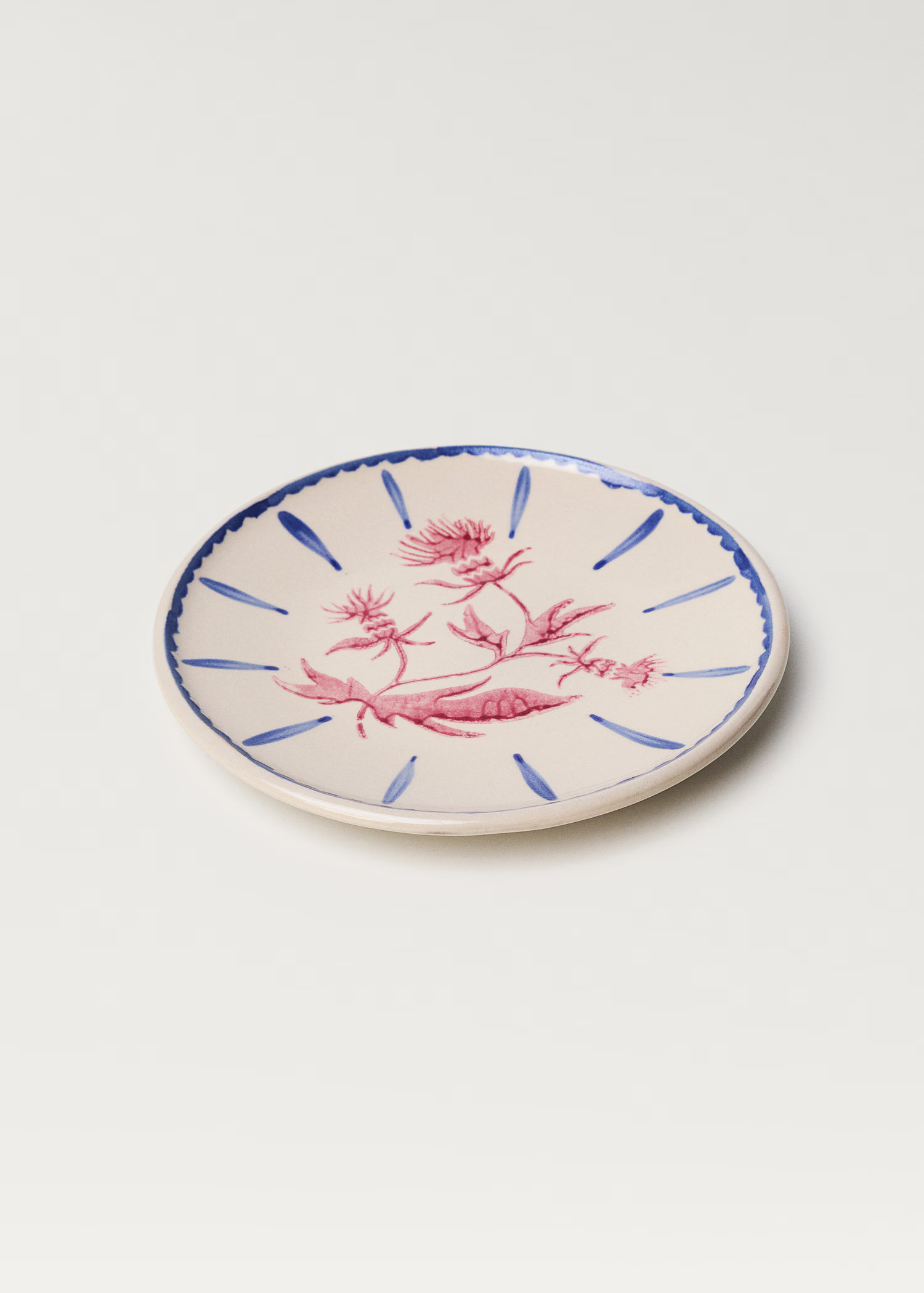 Assiette à dessert en terre cuite peinte à la main - Home | MANGO France métropolitaine | Mango EU