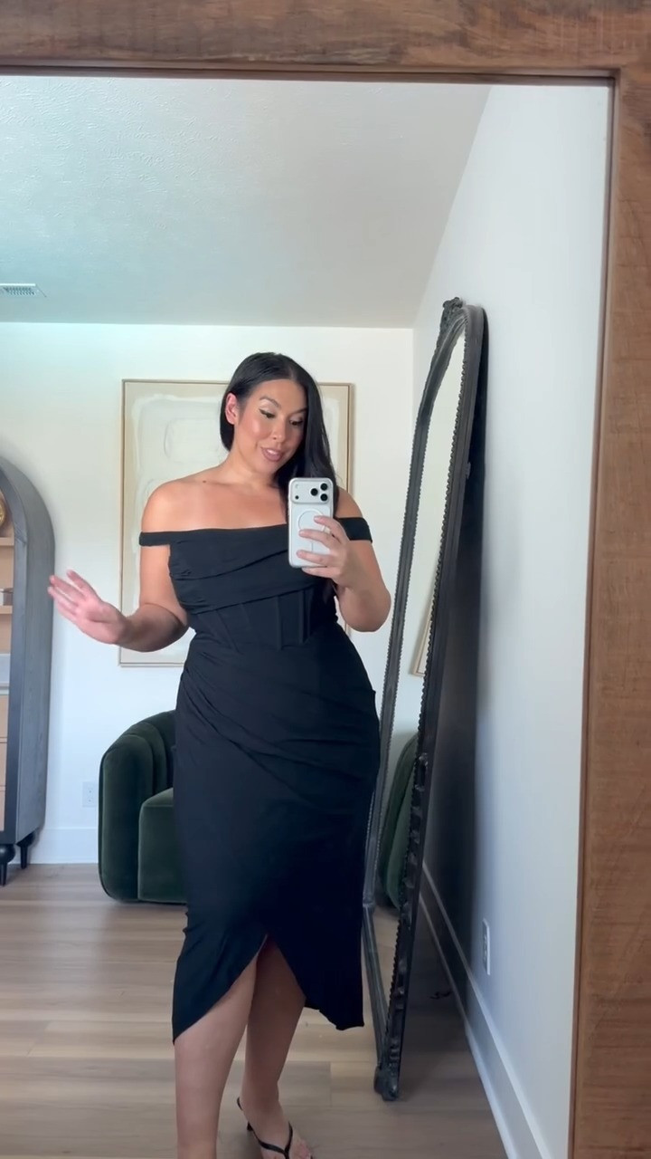 This is one of my favorite dresses, I also have in the wine color! So flattering on the body! Size: 14 in the halter dress, mini dress, and strapless draped dress Size: 12 corset top, corset dress, square neck dress, red midi dress

showpo, showpo wedding guest dress, summer dresses, summer style, fall dresses, midi dress, strapless dress, off the shoulder dress 

 #LTKSeasonal #LTKMidsize