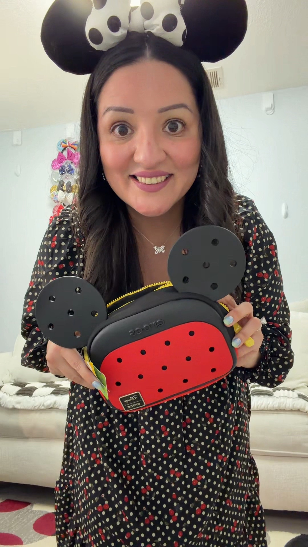 POV: You just found the cutest park essential you didn’t know you needed 🖤❤️

This Disney Store Mickey Mouse Hip Pack by Crocs is EVERYTHING—lightweight, hands-free, and those iconic Mickey ears?! Stop it right now 😍 Perfect for the parks, errands, or just adding a little Disney magic to your everyday look.

Trust me… this one’s coming with me everywhere ✨
Grab yours before it sells out!

#DisneyStyle #MickeyMouseVibes #LTKfinds #DisneyAccessories #crocs

#LTKootd #LTKdayinmylife #LTKgrwm
