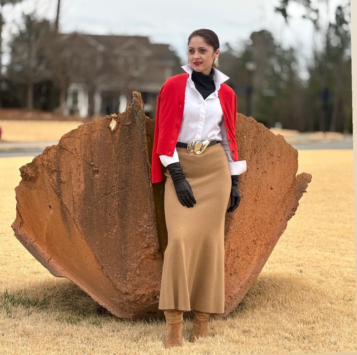 Today’s styling inspired by @altuzarra Altuzarra A/W 26 🍂 
#chiclayers 

Button up @farinazwomen ~ MSY5 
Cardigan @stateofcottonnyc 
Belt - vintage 
Skirt @cosstores 
Boots @inez ~ caterina15 

 🔗 in bio