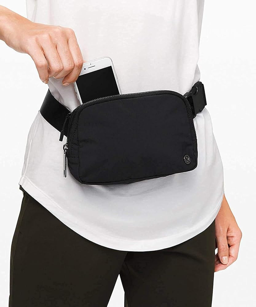 Amazon.com | Lululemon Everywhere Belt Bag 1L (Black) | Waist Packs | Amazon (US)