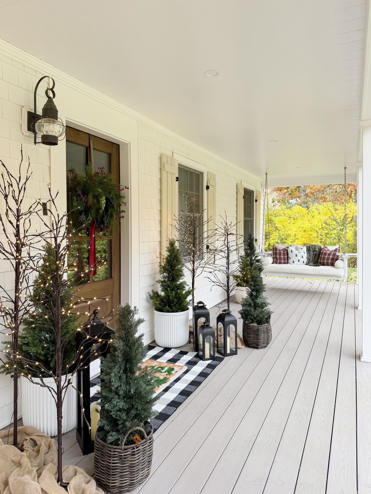 Christmas Front Porch Inspo

holiday front porch  seasonal decor  home decor  home finds  cozy front porch  Christmas wreath  twinkle trees  trending Christmas decor 

#LTKHoliday #LTKHome