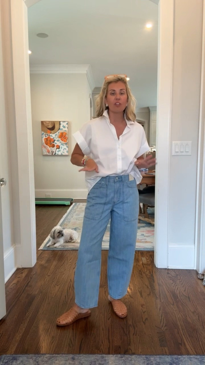 Easy throw on and go look!!
Top - xs 
Jeans - 4
Jelly - 8

#LTKdayinmylife #LTKootd #LTKmomlife