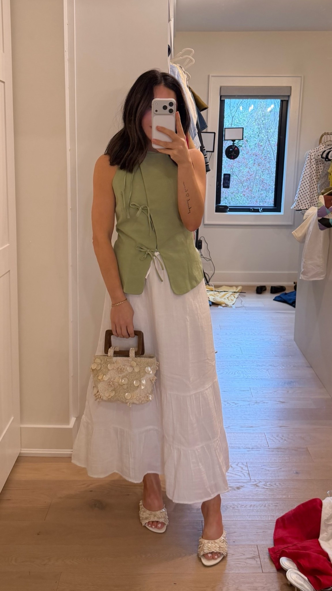 Love this dinner summer look!
Top - XS
Skirt - XS

#LTKsummer #LTKdatenight #LTKshoes