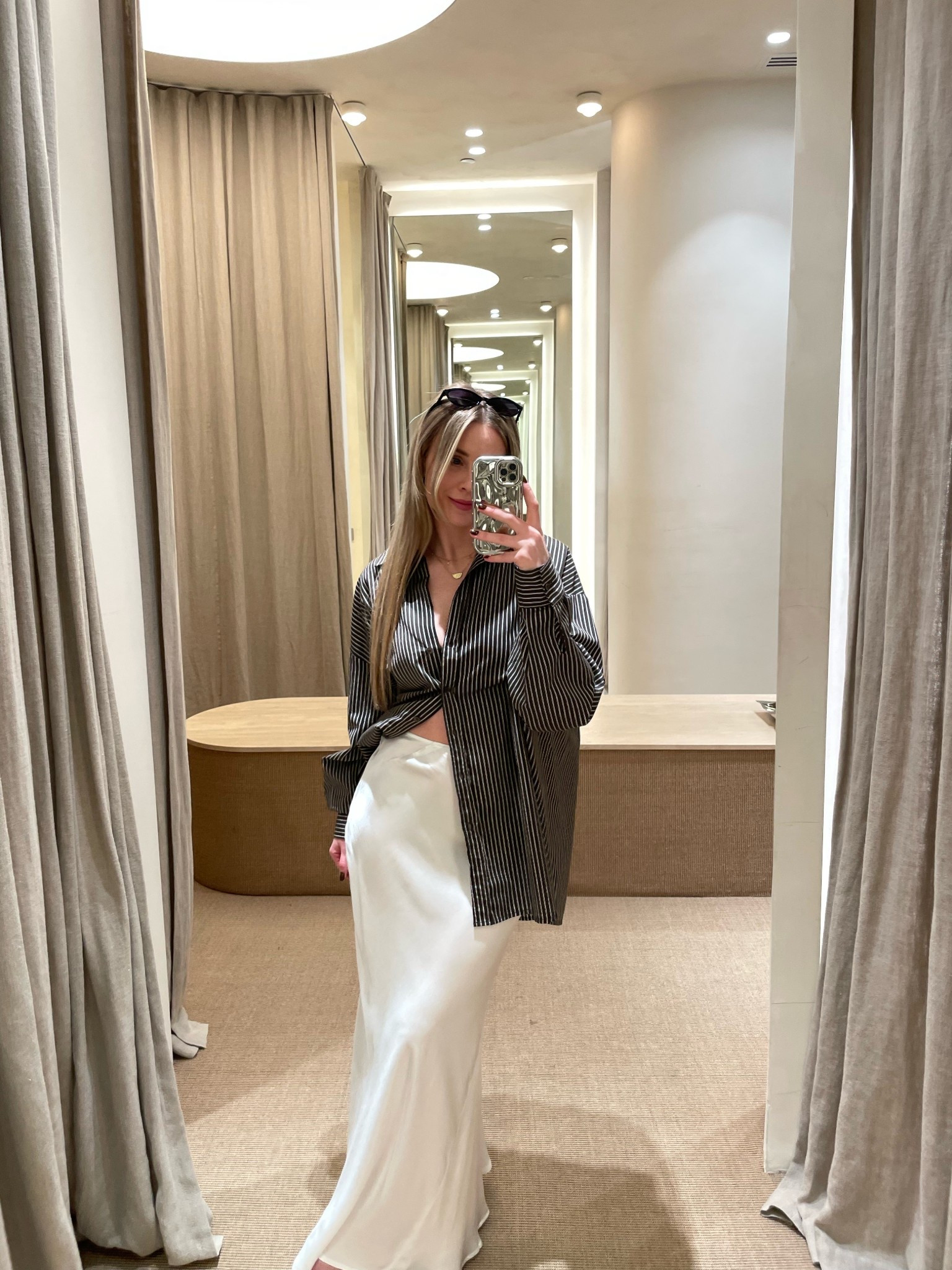 This white skirt has been on my wish list for so long! 🤍 love a good Dissh outfit 

#LTKaustralia #LTKworkwear #LTKstyletip