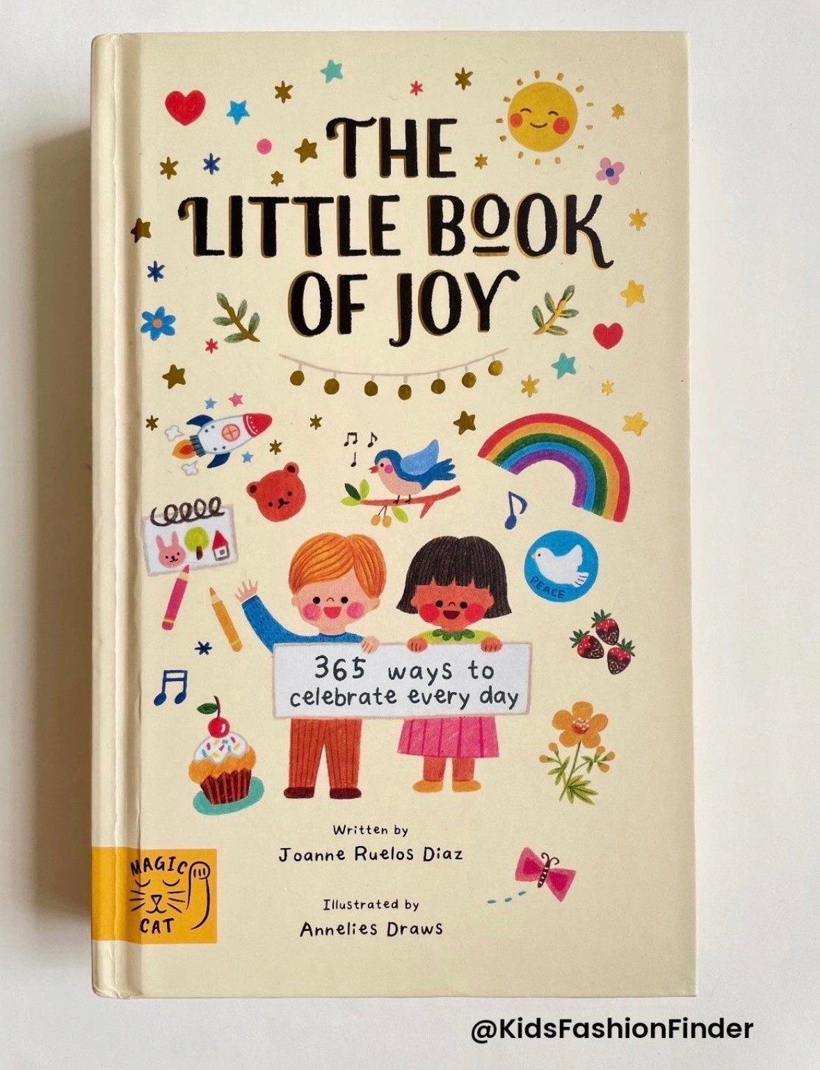 📚✨ A super fun daily happiness book for kids!
Filled with fun facts, mindful activities, trivia, and international days for every day of the year 🌍💛

Perfect for curious little readers ages 5+ — learning something new every day 🥰

#KidsBooks #LearningThroughPlay #MindfulKids #FunFacts
#EducationalToys #HappyKids #MomApproved #LTKFamily

#LTKKids #LTKstorytime #LTKSaleAlert
