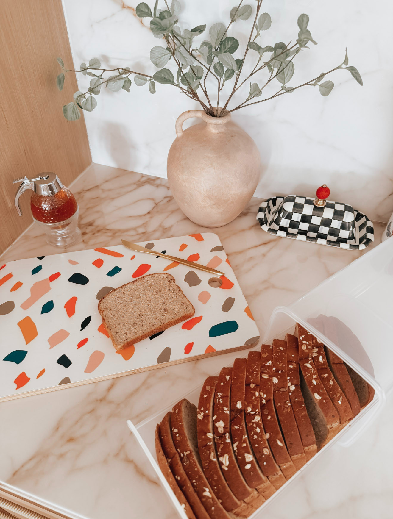 A kitchen must have! This bread storage container with a tray is a kitchen storage box designed to keep bread fresh, organized, and easy to serve. Unlike a simple bread box or bag, it includes a removable tray that supports the bread, catches crumbs and improves airflow. 

 #LTKHome