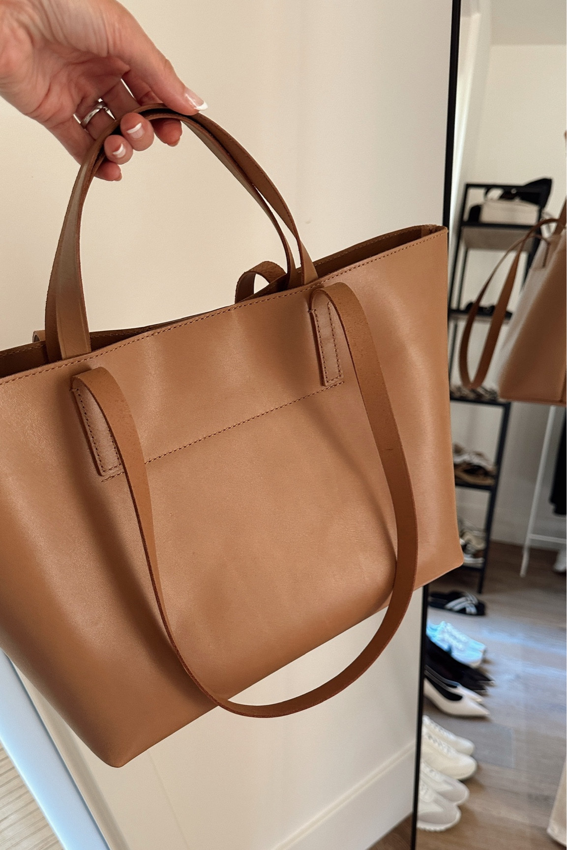 Great tote bag for on the go! #stylinbyaylin #aylin

#LTKBeauty #LTKStyleTip #LTKItBag