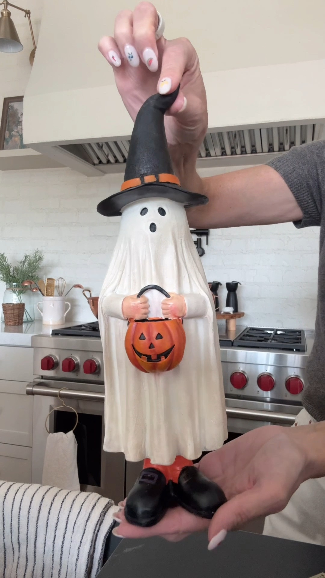 Such a friendly little ghost! @elementsbyremedy

#LTKSeasonal #LTKHome