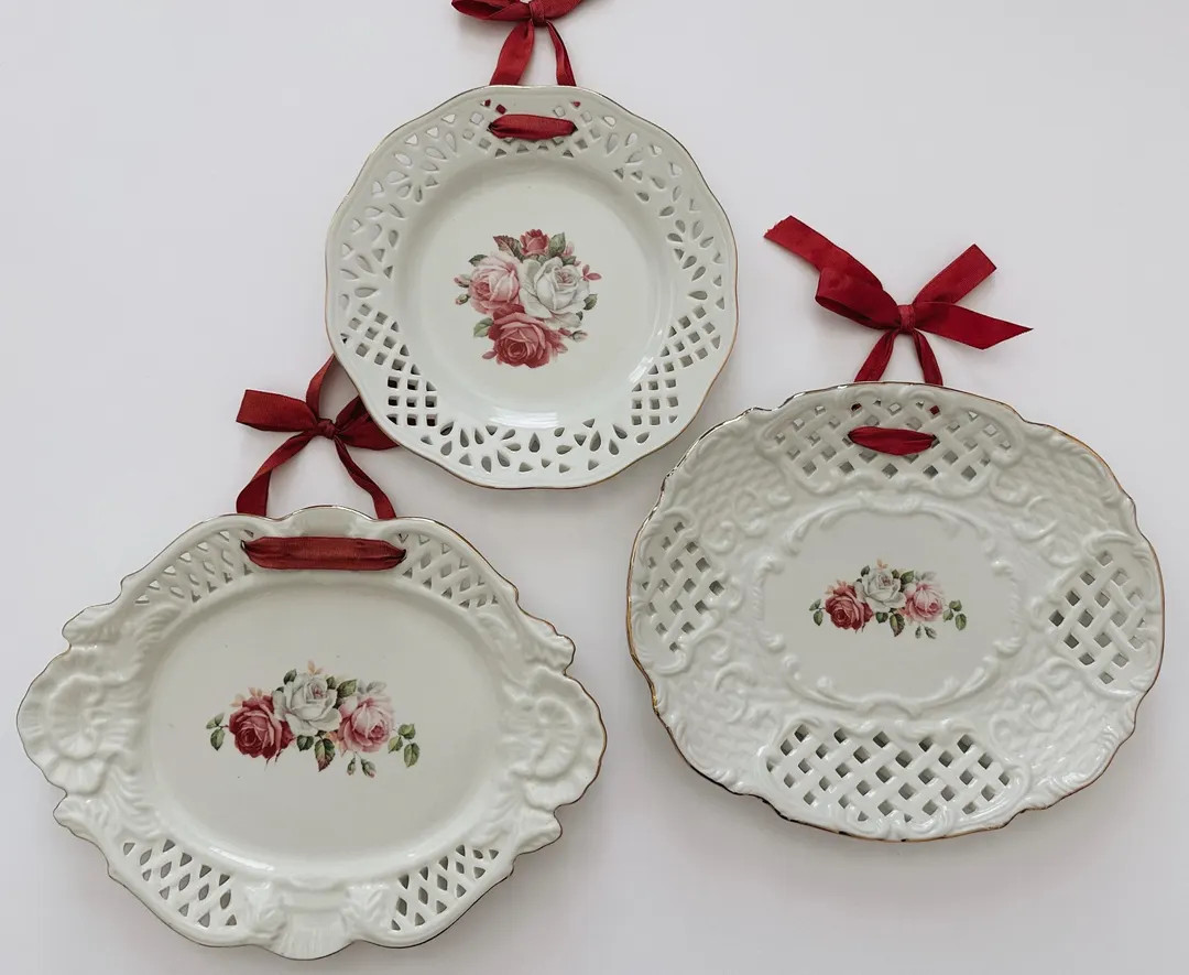Vintage Victorian Rose Plates - Set of 3 Pierced Decorative Wall Plates - Etsy | Etsy (US)
