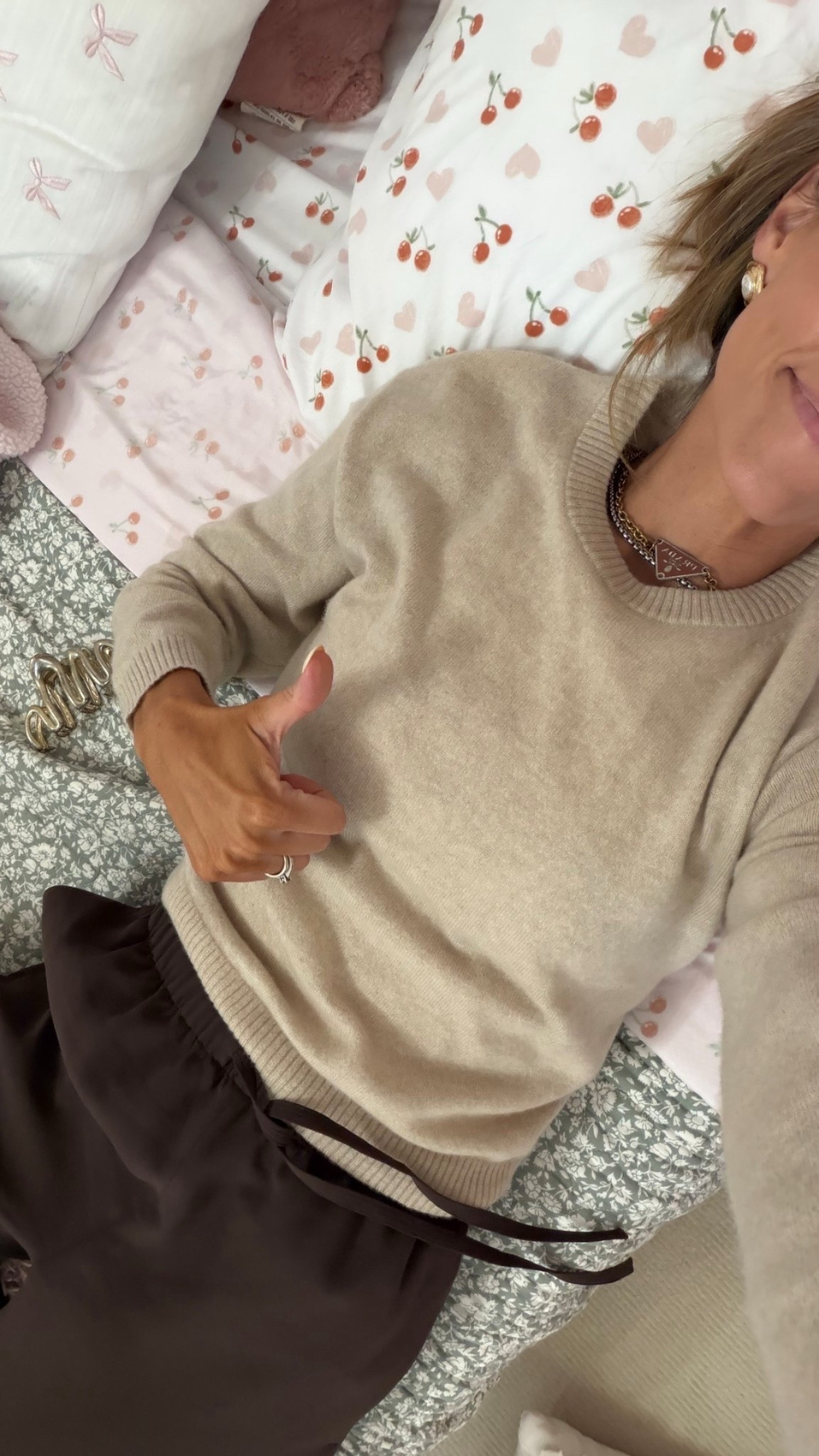 Forgot to snap a pic of my travel outfit but these are some of my favorite pants that are so comfortable!! Wearing a small. My go to Amazon tank and this cashmere sweater are linked too along with my fave new Velcro strap sneakers!! 



#LTKselfcare #LTKootd #LTKmomlife
