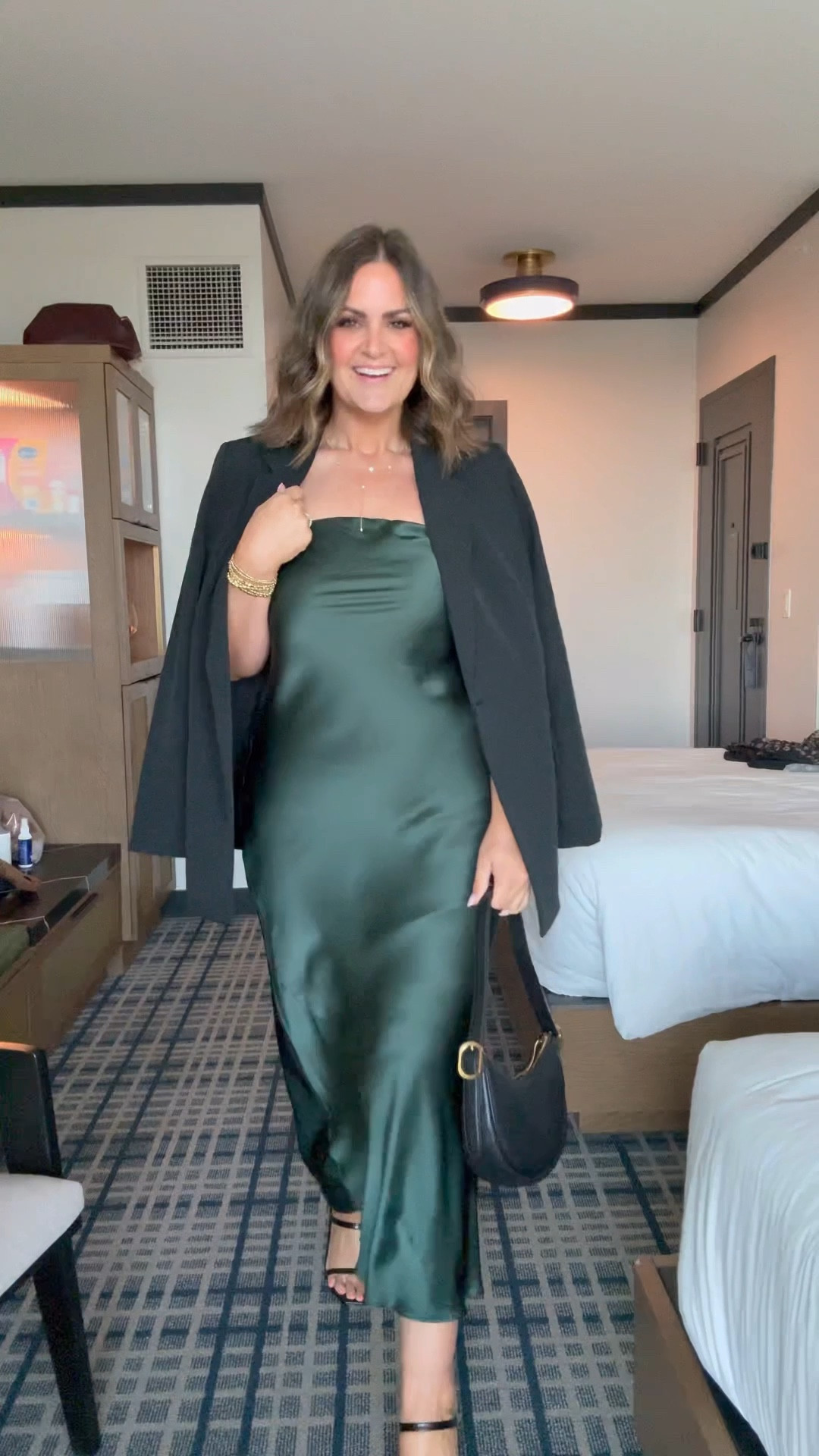 Cocktail party outfit

Dress, large
Shoes, 9.5 (size down 1/2)
Bra, true to size
Shapewear shorts, XL (don’t size down)
Blazer, XL (could do a large too)

Size 12, midsize, quince, cocktail hour, wedding guest dresss

#LTKCon #LTKStyleTip #LTKParties