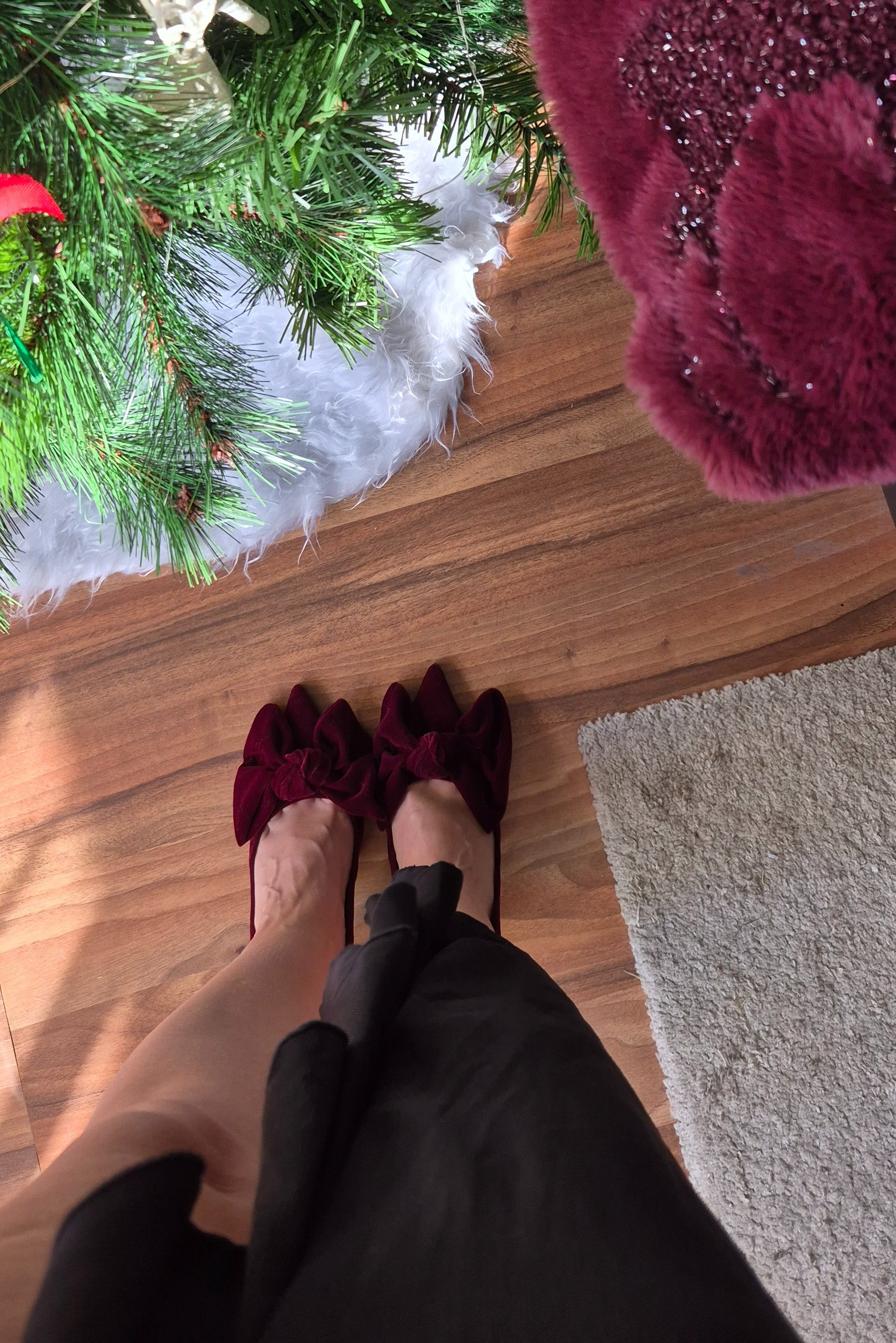 Zapatos burdeos de tacon. Burgundy bow high heel slingbacks for winter.

#LTKHoliday #LTKFindsUnder50 #LTKSeasonal