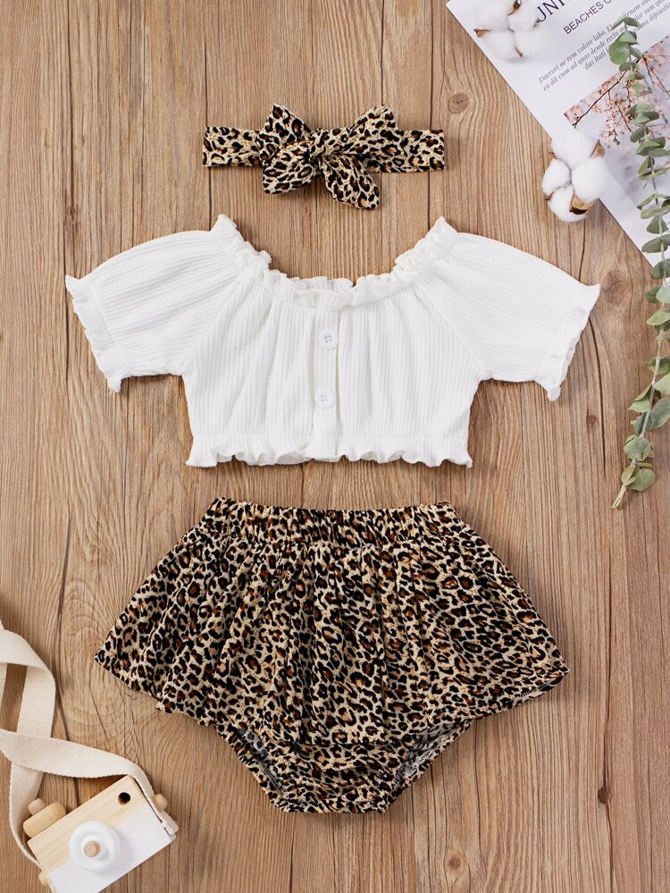 Baby Girl Frill Trim Buttoned Top & Shorts With Headband | SHEIN