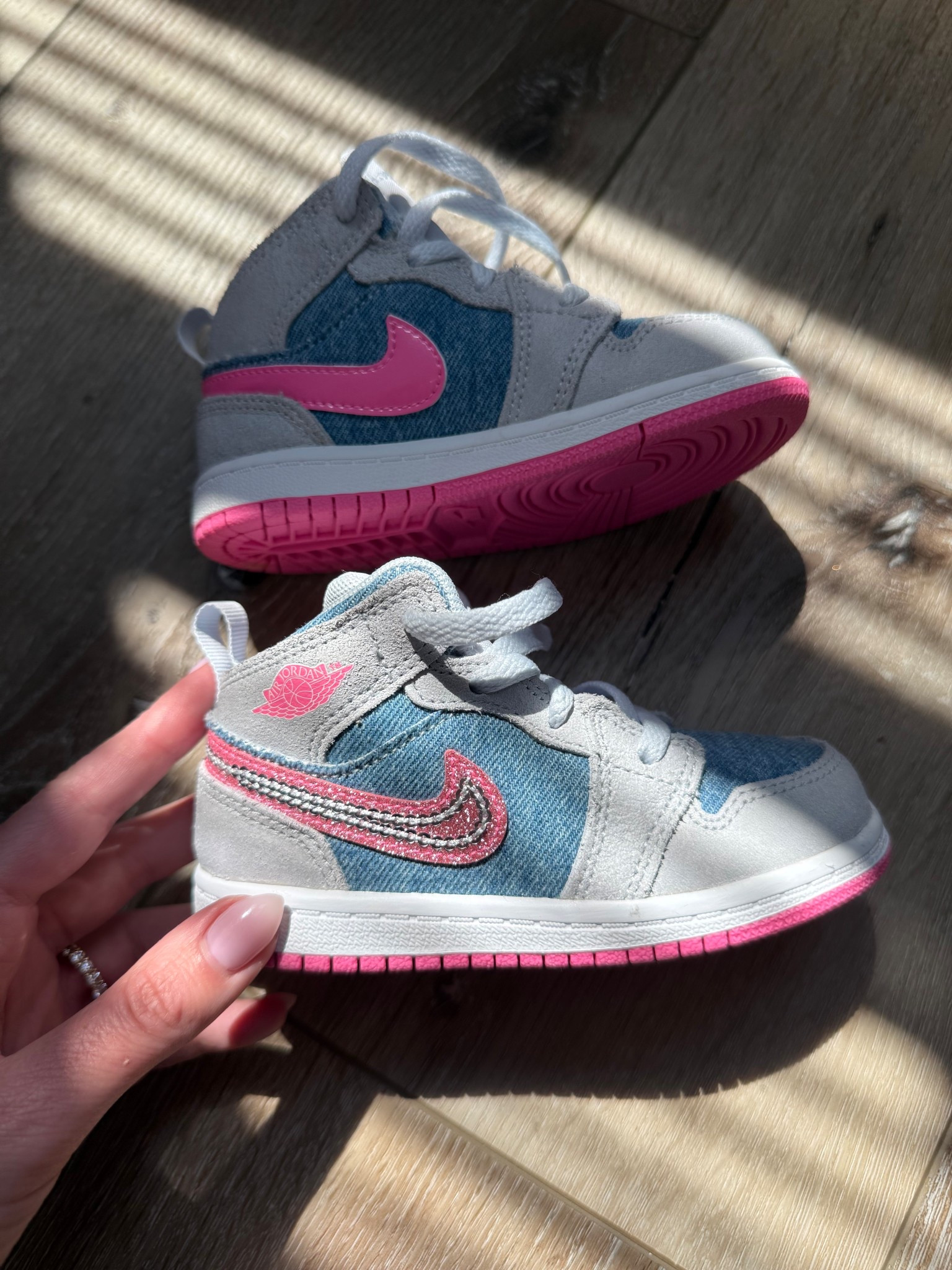 these Nike shoes >>> 💕

#LTKKids #LTKFindsUnder50 #LTKShoeCrush