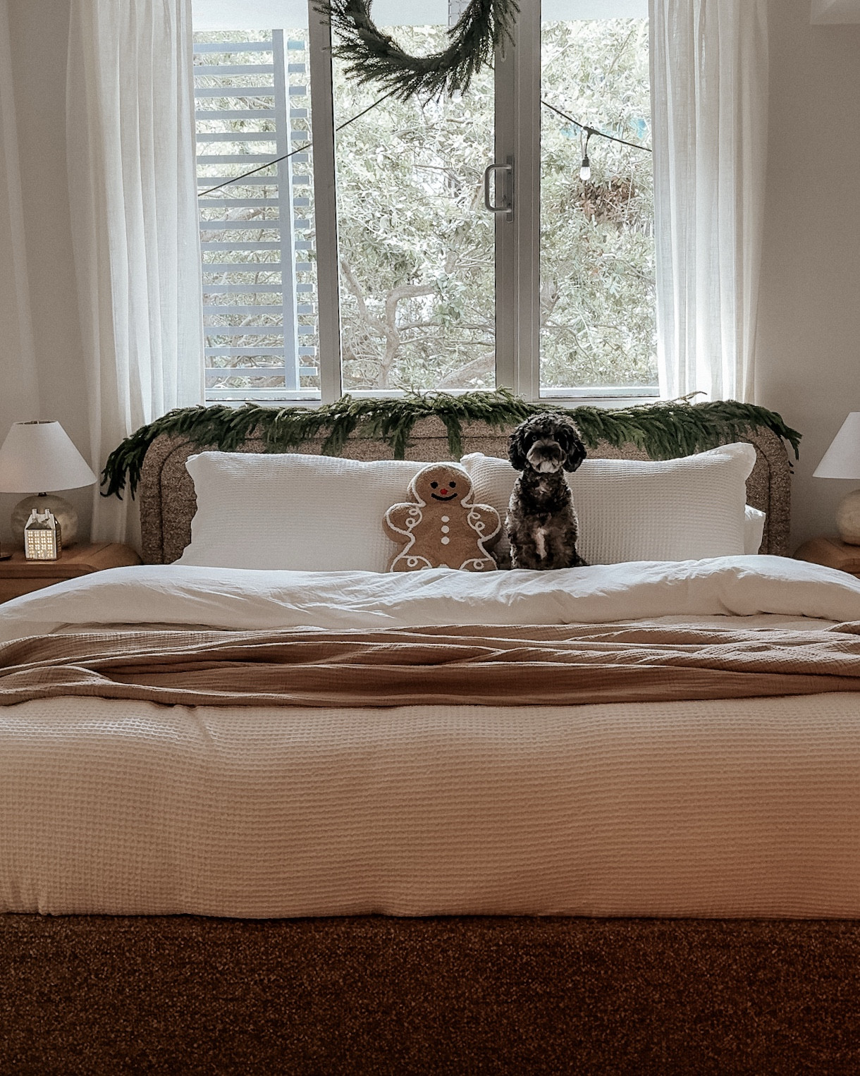 My full Amazon bedding lineup that I buy on repeat, but making it festive is on sale 🎄🧸

Bamboo cooling sheets with the secure corner straps, the fluffy super-king down insert that drapes beautifully over a king bed, and the soft, lightweight-cozy waffle duvet cover I have in multiple colors.

All three are truly that good – and they’re on amazing Black Friday deals right now.
Don’t miss these while they’re marked down! 

@amazon #ad #founditonamazon #WinterFavorites2025

#LTKCyberWeek #LTKHome #LTKHoliday