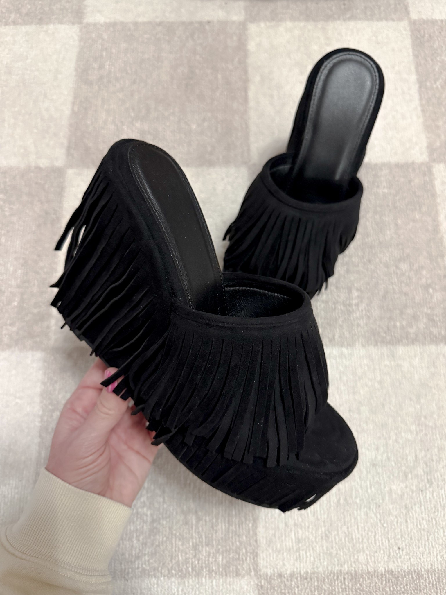 These are the cutest fringe sandals. They run true to size 
#fringesandals #funshoes 