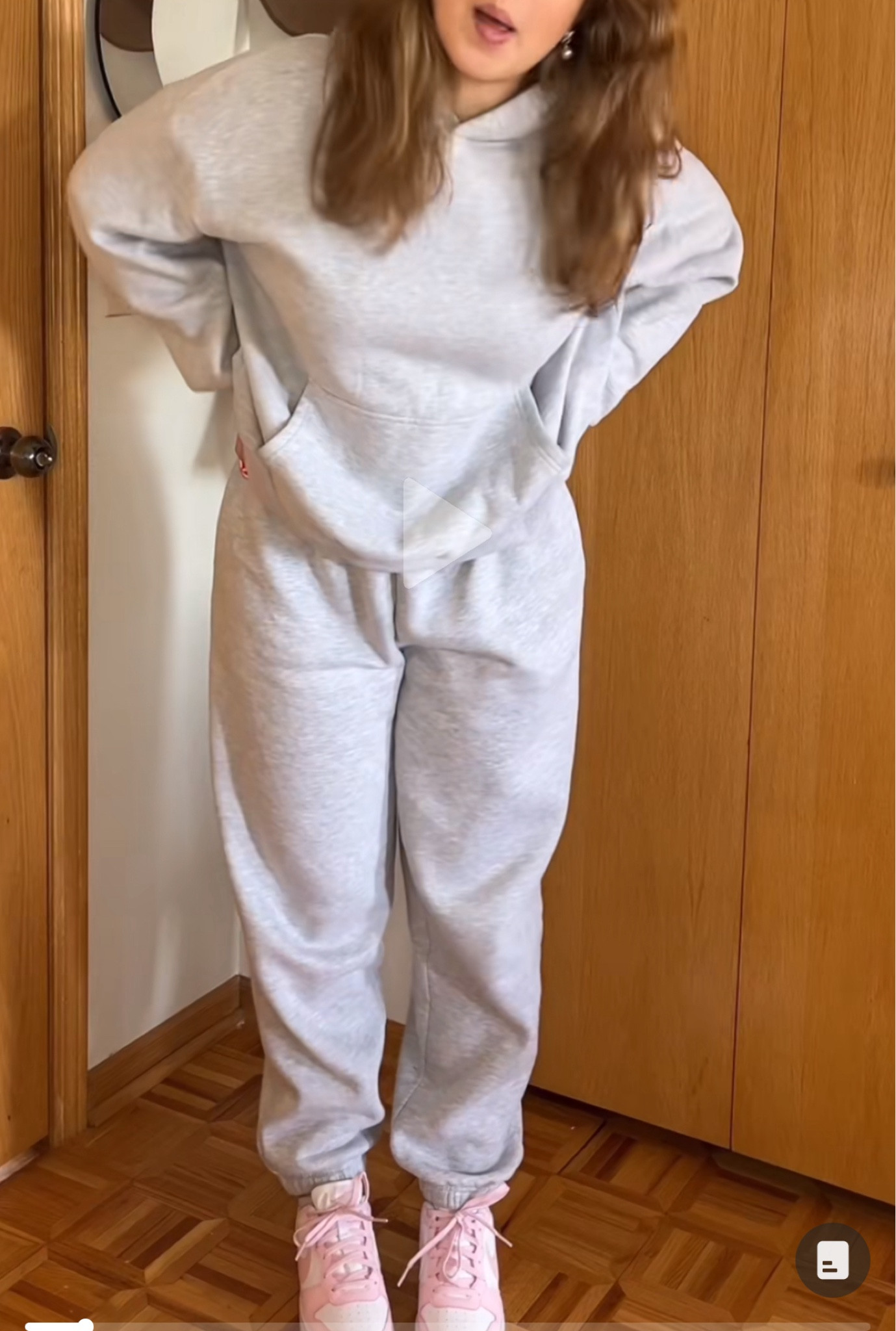 Antares’s cozy sweat set 