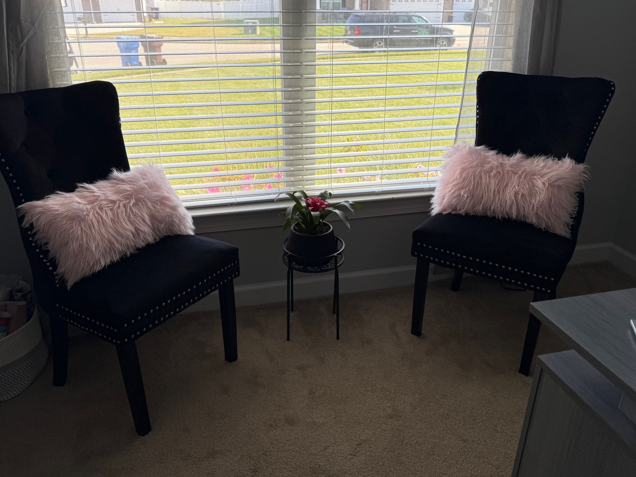 The colors selected when decorating say a lot about the room and the designer. Pink suggests romance, compassion, and feminism. Grey is for compromise and balance. And black is for elegance, darkness, and sophistication. #officespace #pinkismyfavoritecolor

#LTKHome #LTKStyleTip