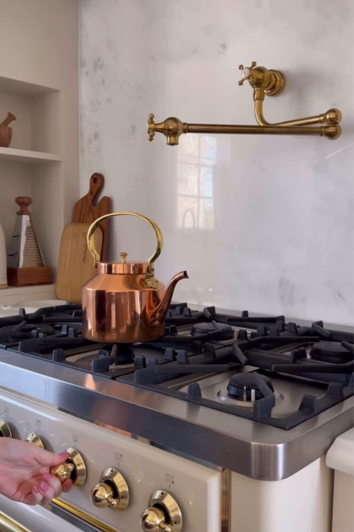 Treat yourself to a few minute routine that brings you new energy and a deserved pause in the day. Elevating the average tea pot with one that makes you smile makes all the difference. Sidenote - these mugs just came out in this new color and are true perfection. All of which come together to make me look forward to tea time 🤍 

Comment TEA below to receive a DM with the link to shop this post on my LTK ⬇ https://liketk.it/55Nxh #kitchendesign #teatime #teatime☕ #homedecor #traditionalhome #kitcheninspiration #cozykitchen #happyhome