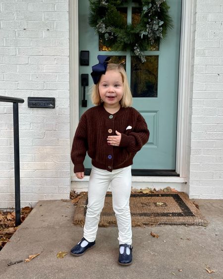 Leggings and a cardigan for preschool!

Petite Revery is currently running a sitewide promo: buy 2 items, get 1 free. This cardigan is so soft and the multi-colored buttons are the most darling detail! 

#LTKkids #LTKsalealert