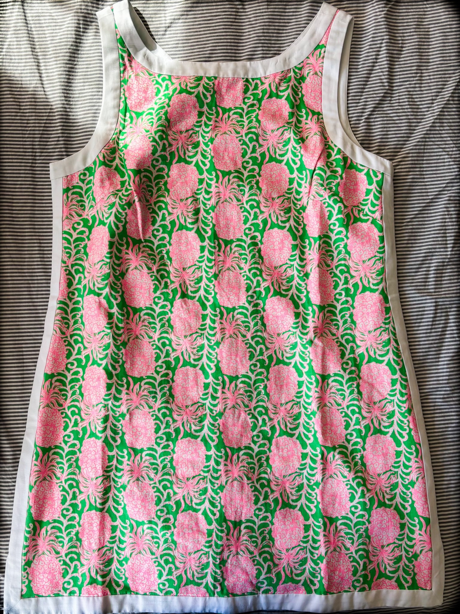 Lilly Pulitzer romper 💚🩷

#LTKSeasonal #LTKMidsize #LTKOver40