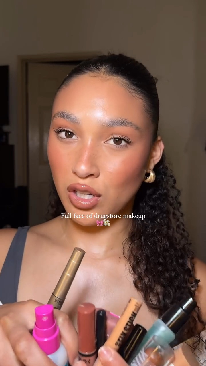 ten drugstore makeup favs but it’s 90% NYX cosmetics and 10% other brands lol🎀 didn’t even realize until I was editing haha 
.
@elfcosmetics power grip primer @Milani
Cosmetics skirt tint stick @NYX Professional Makeup pro fix stick @Maybelline NY lifter stick @nyx powder melt blush @milani conceal and perfect powder @nyx face glue setting spray @L’Oréal Paris telescopic mascara @nyx butter gloss + lip liner in mahogany