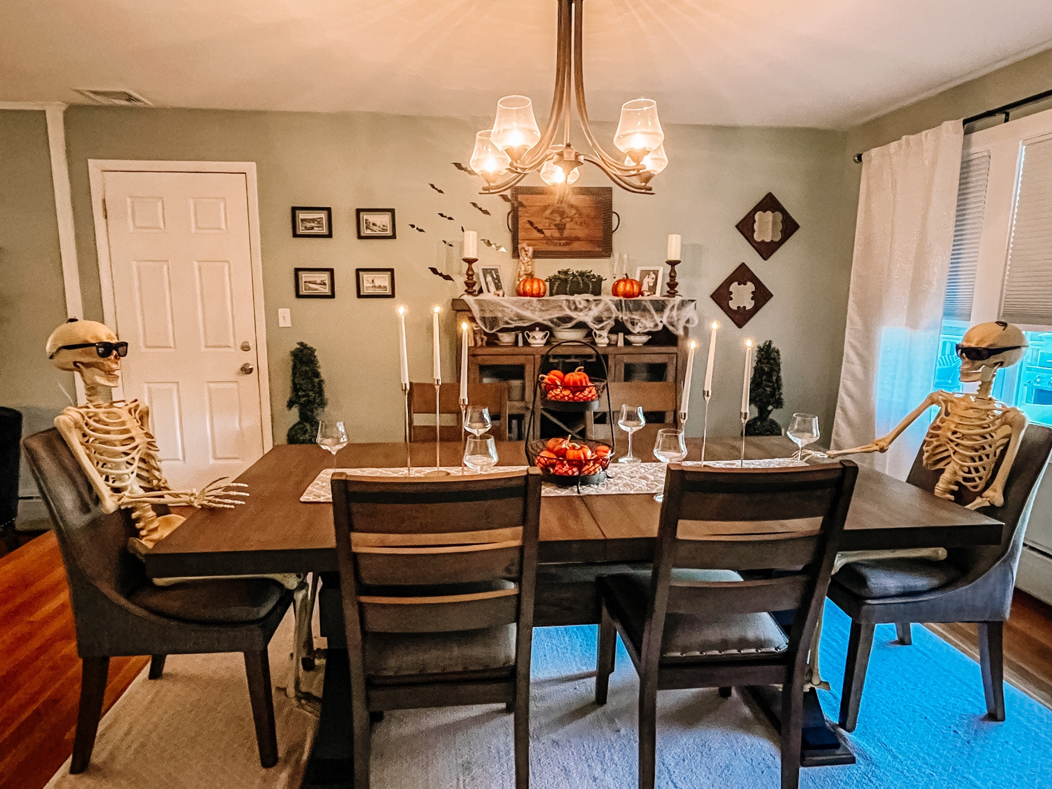 Mr Bones 1 - “This dinner party is killer!”

Mr Bones 2- “ I literally diedddd over the chicken!” 
.
.
.
.
.


#LTKHalloween #LTKhome #LTKfindsunder50