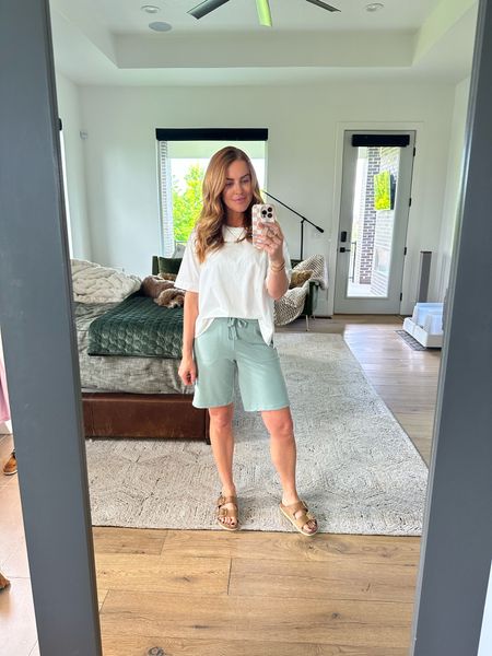 I’m always on the hunt for some good “mom” shorts and these fit the bill! Comfy and cute. Don’t get me started on this tee, so flattering and love the boxy cut. Everything is TTS. #WalmartFashion #WalmartPartner @walmartfashion

#LTKstyletip #LTKunder50