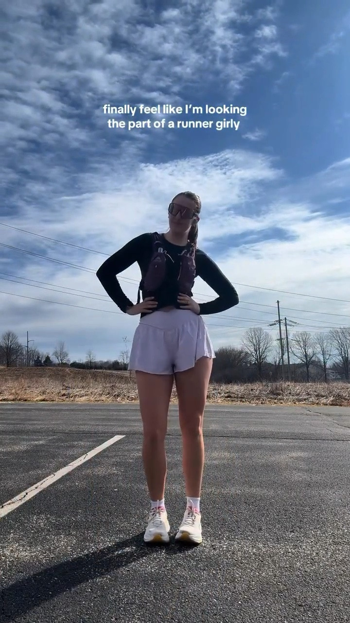 Running my first half marathon in two weeks ahhhh
#runnergirly #runninggirly #halfmarathon #running