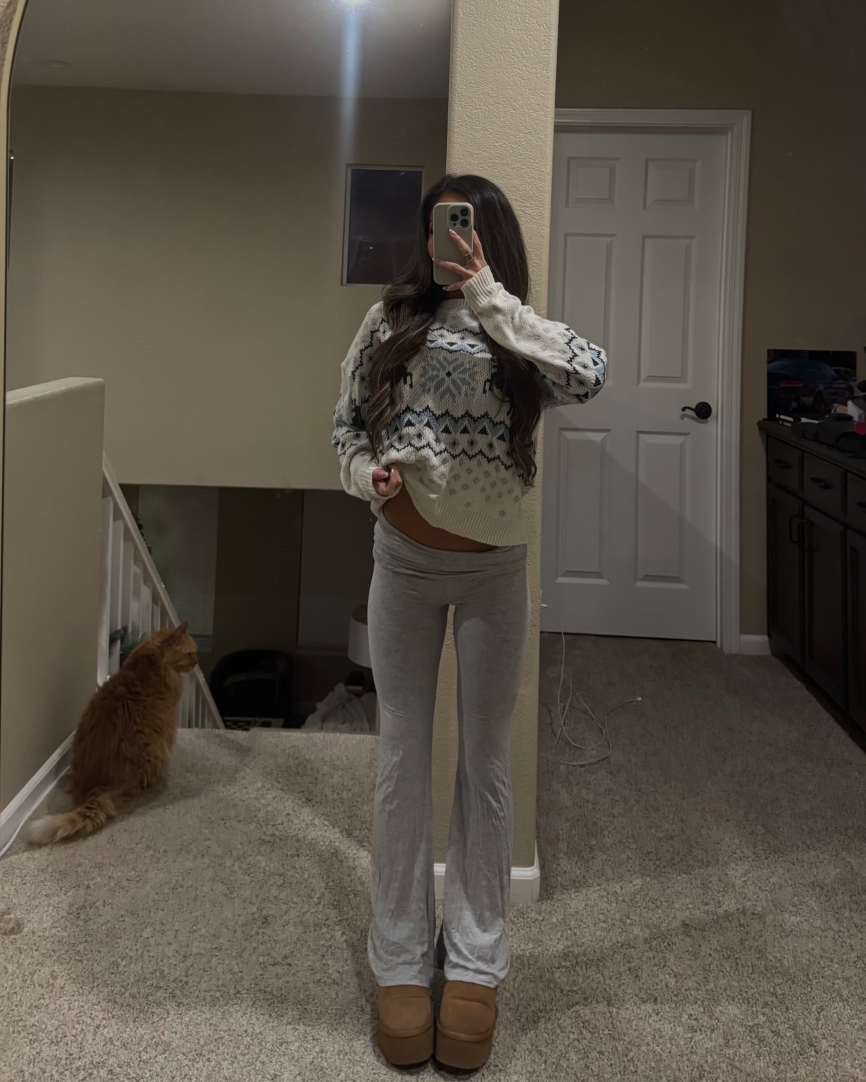 Literally gonna cry when winter is over #cozywinter #cozyfashion #lounge #cutecozy #wintercozy