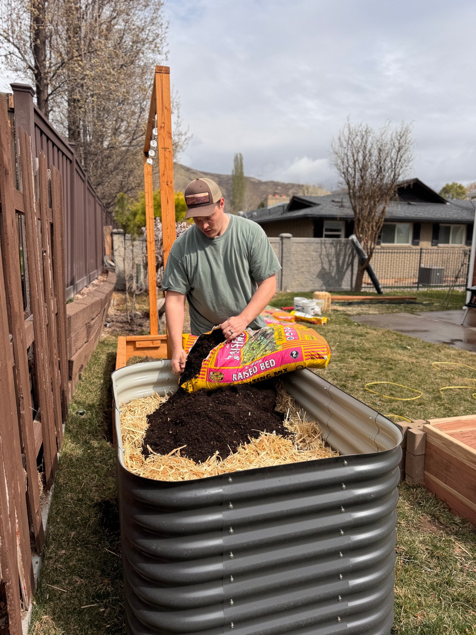 Our favorite galvanized steel raised bed. Very aesthetic, durable, and comes in multiples colors and sizes!