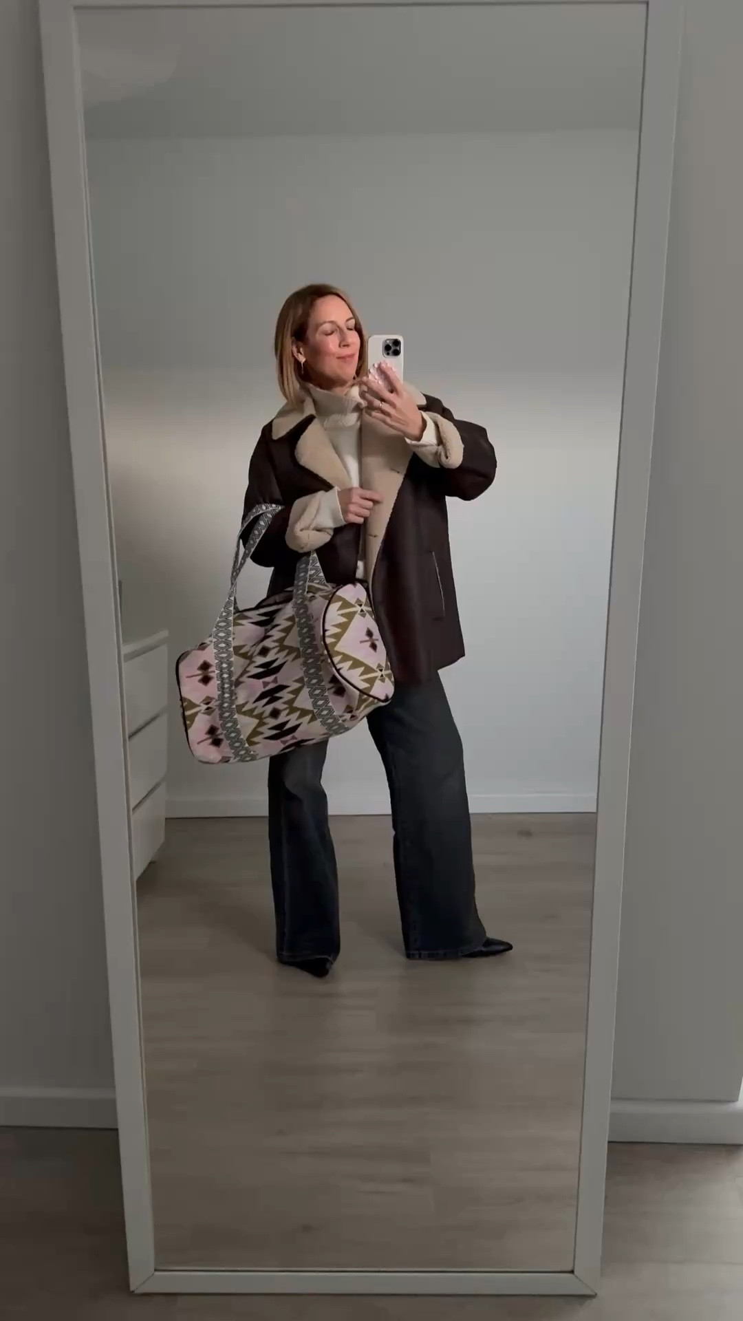 Lammfelljacke & Wide Leg Denim

#LTKstyletip #LTKwinter #LTKdeutschland