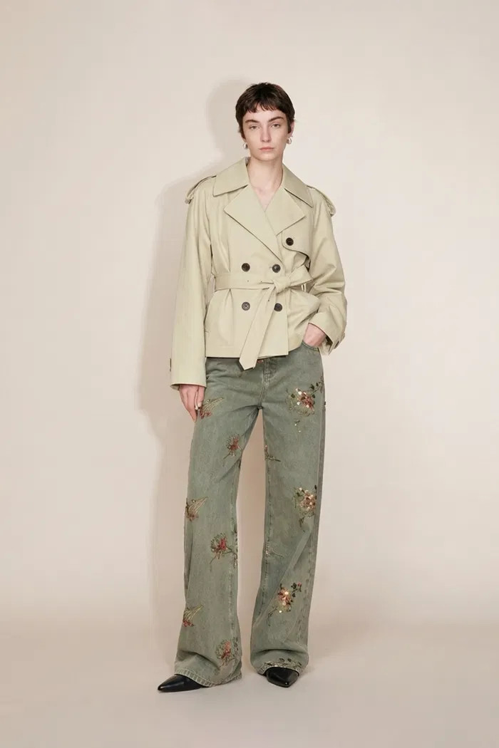 Beatrice Contrast-Trim Short Trench Coat in High-Density Cotton Twill | Fabrique