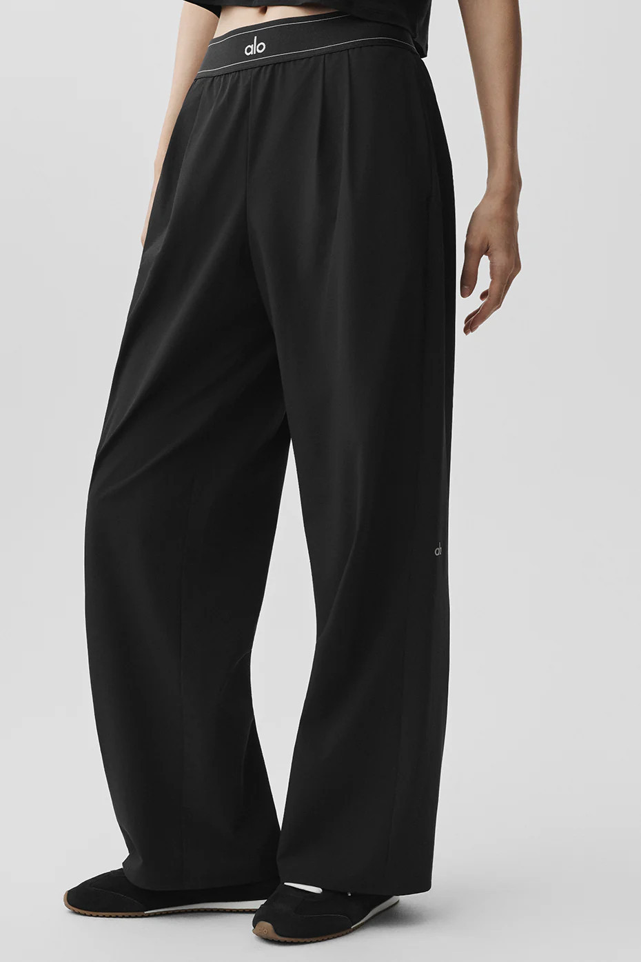 ALO | Suit Up Trouser (Regular) in Black, Size: Large | Alo Yoga (US)