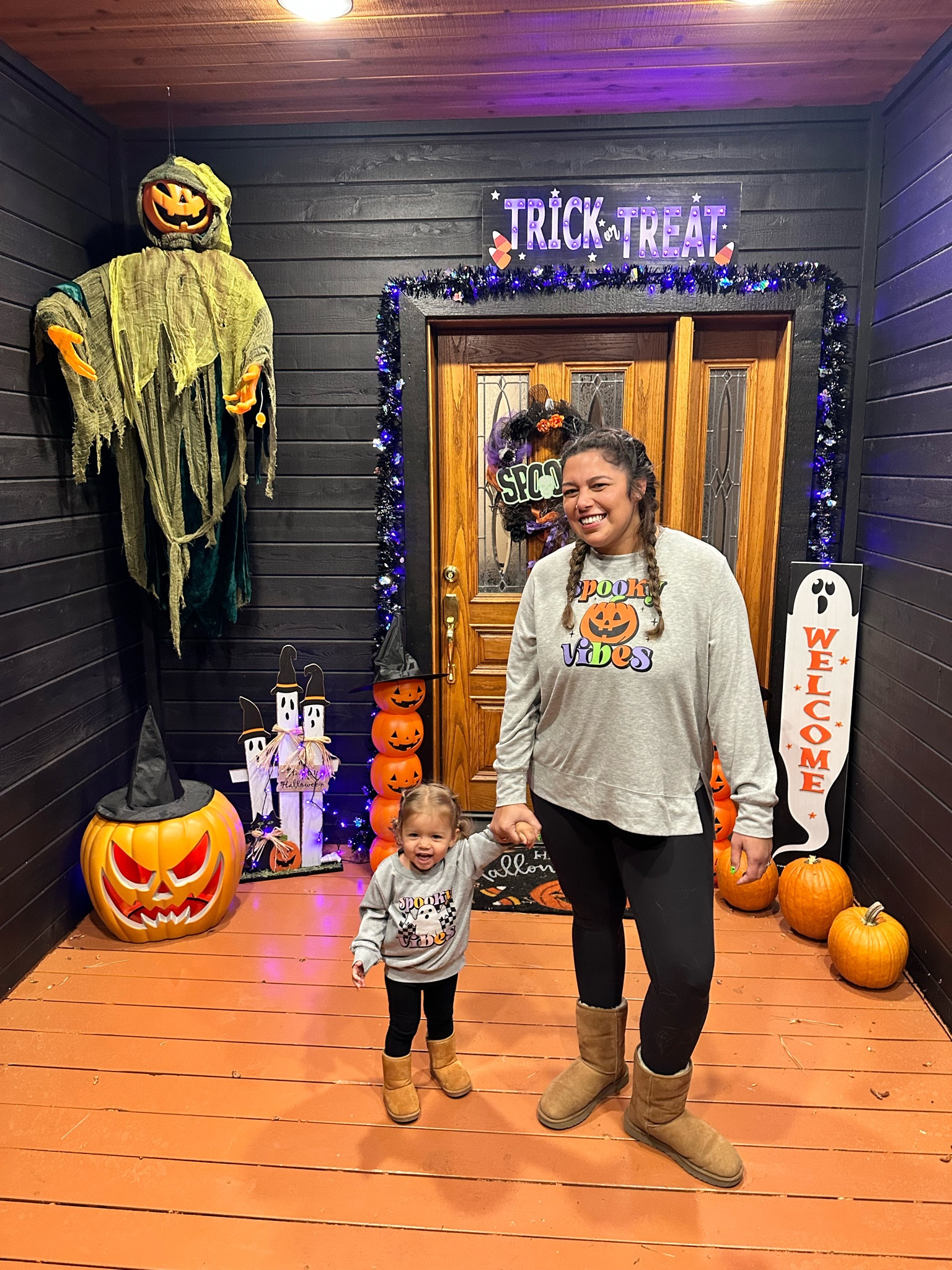 All of our Halloween porch decor! 

#halloween #halloweendecor #halloweenoutsidedecor 

#LTKhome #LTKHalloween #LTKHoliday