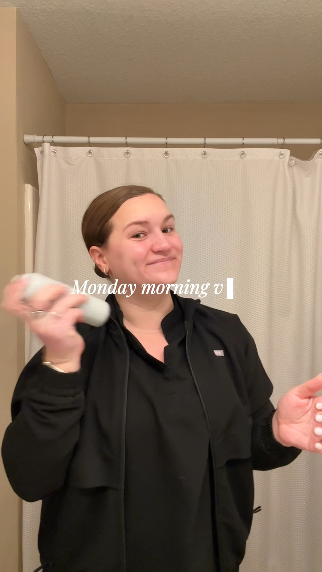 Monday morning vlog! 

#morningvlog #morningroutine

#LTKgrwm #LTKmorningroutine #LTKdayinmylife