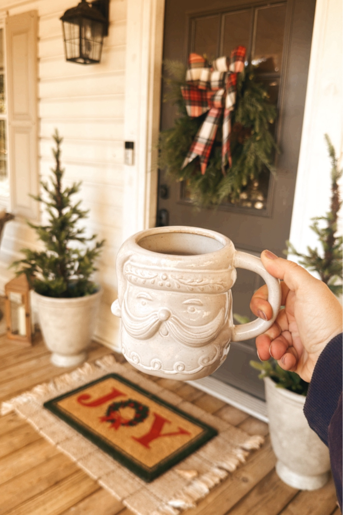 My front porch is ready for Christmas! 🎄 

#LTKHoliday #LTKHome