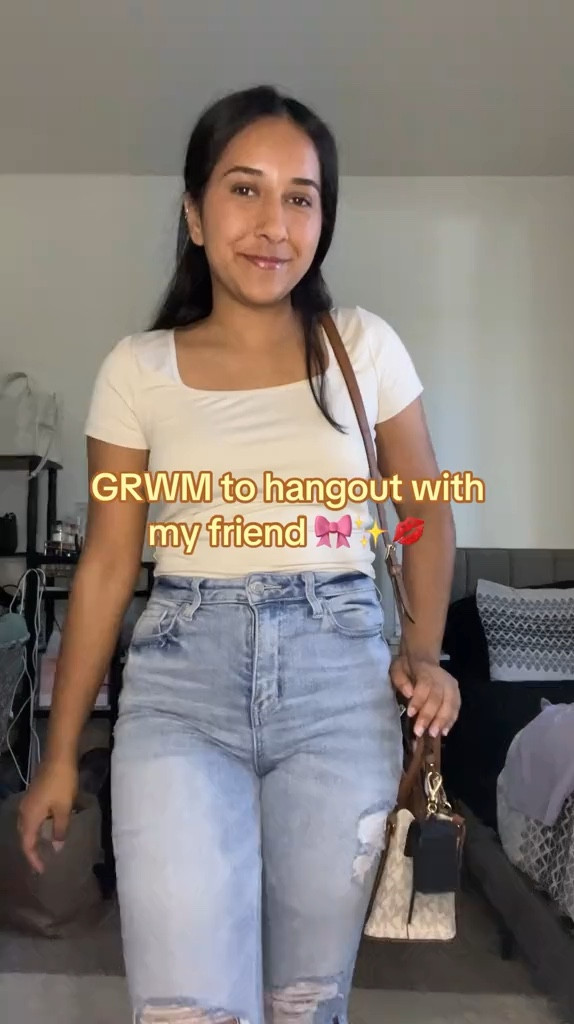 GRWM to hangout with my friend 💐
I purchased my purse at TJ MAXX! I tried to find a link, but I didn’t find any links to my purse. I’ve linked super similar bags 🫶🏽

#LTKFindsUnder100 #LTKItBag #LTKBeauty