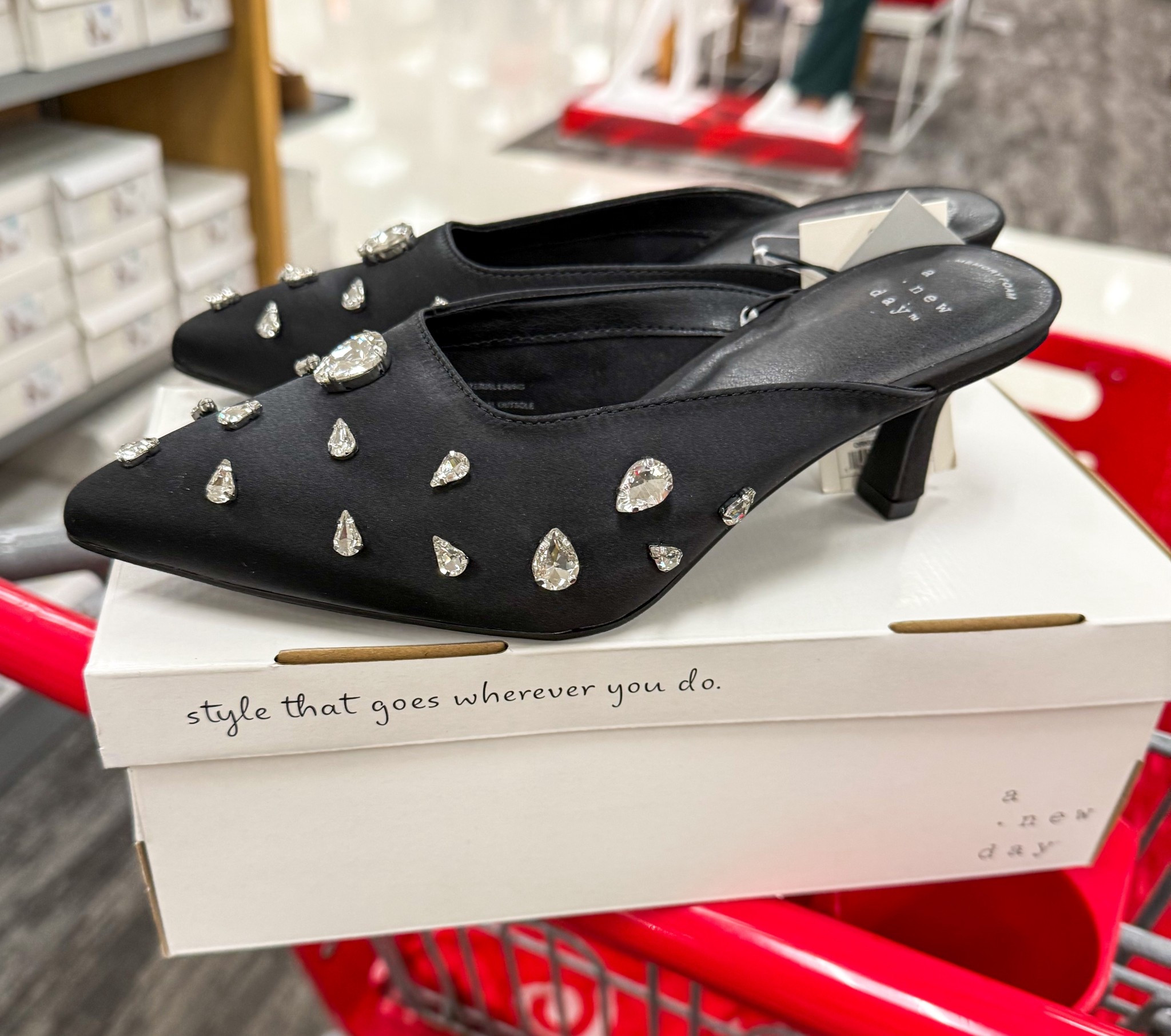 40% off shoes today only!

#LTKSaleAlert #LTKootd #LTKHoliday