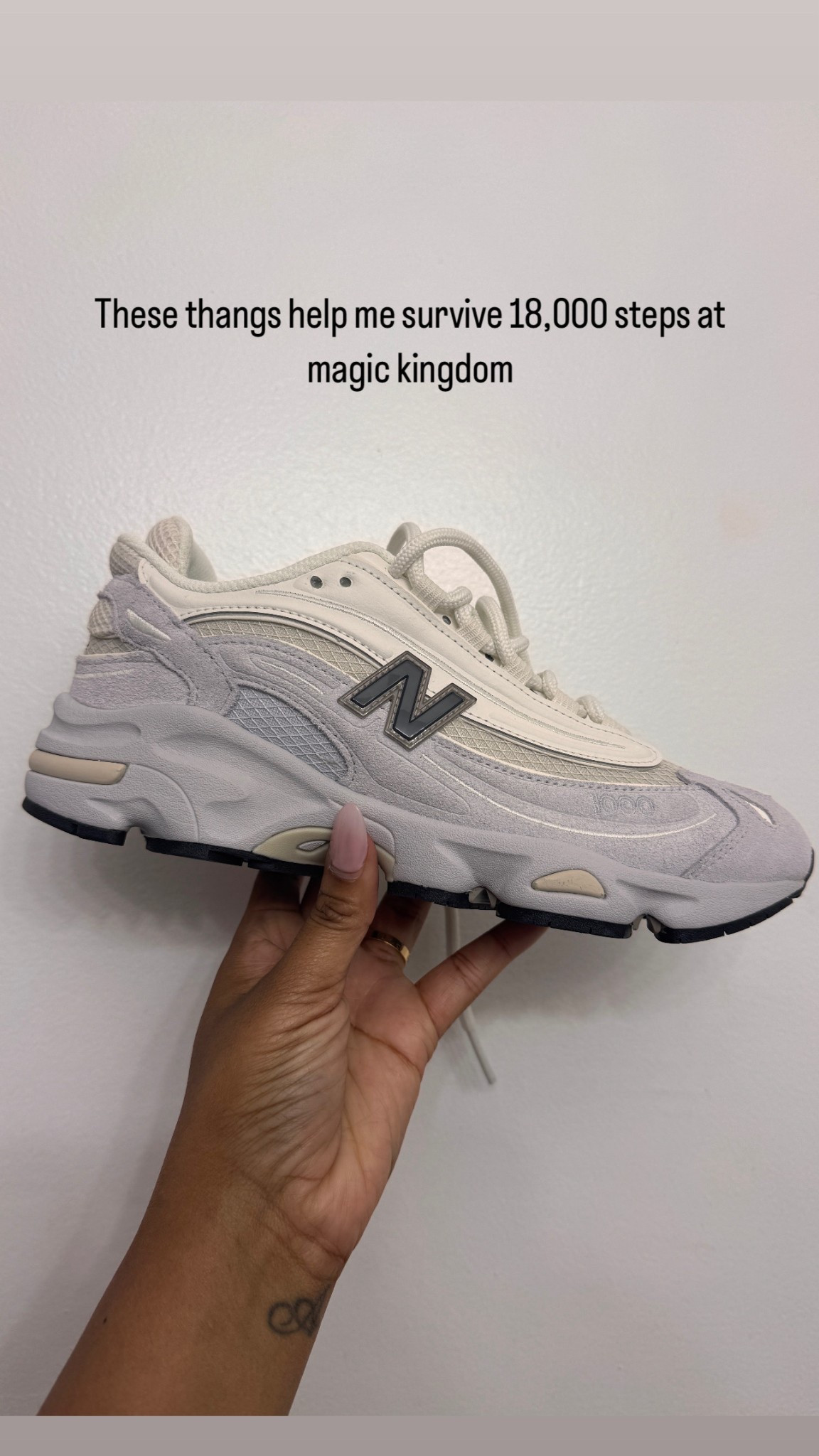 The best hot mom walk shoes

#LTKPlusSize #LTKSaleAlert #LTKMidsize