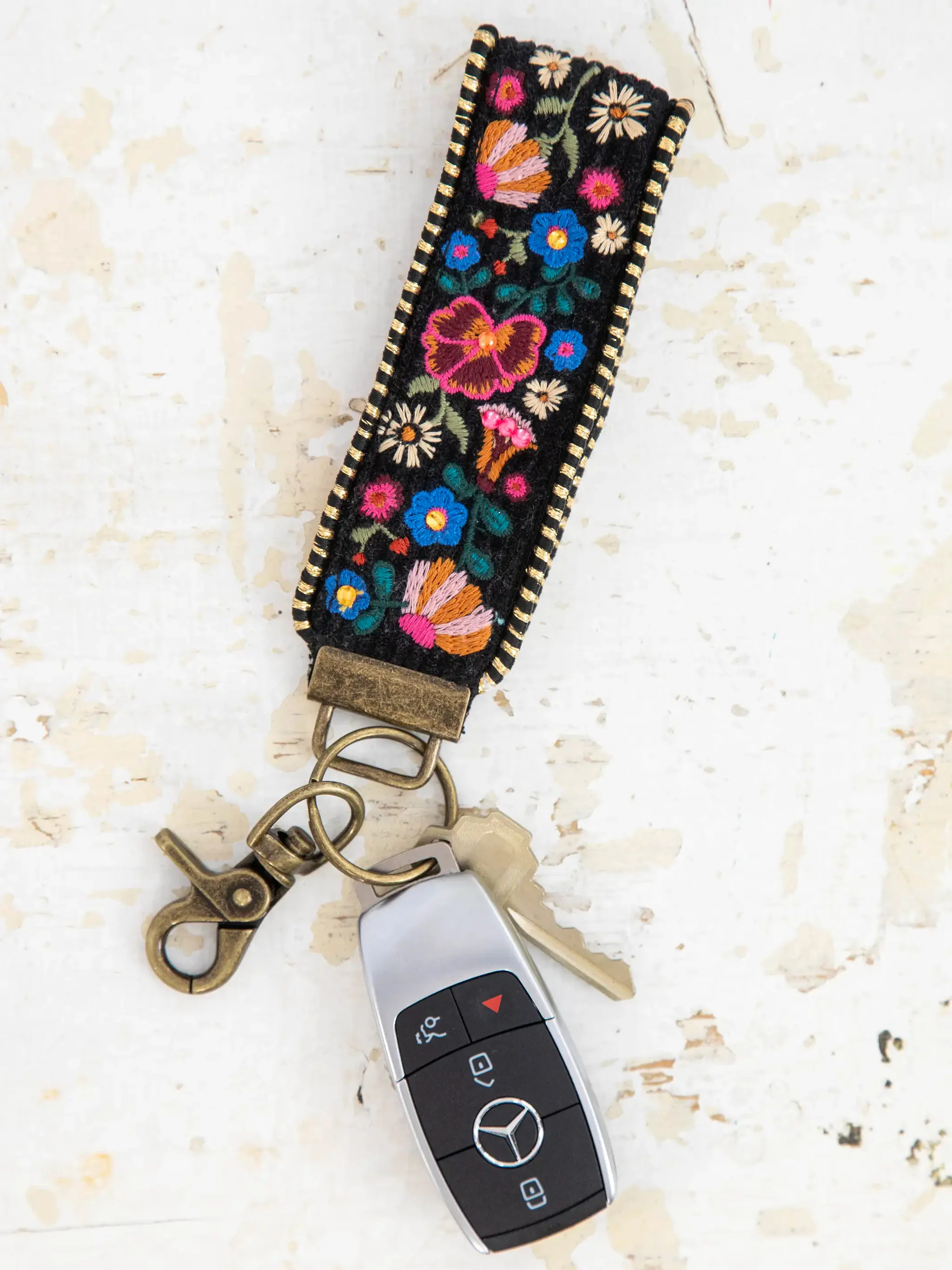 Embroidered Key Chain | Natural Life