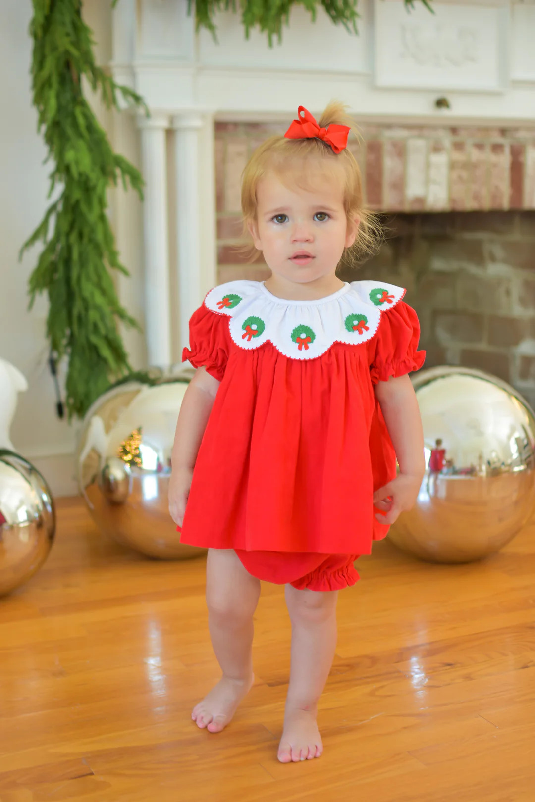 Christmas Wreath Diaper Set with Scallop Collar | Lillie & Lilah