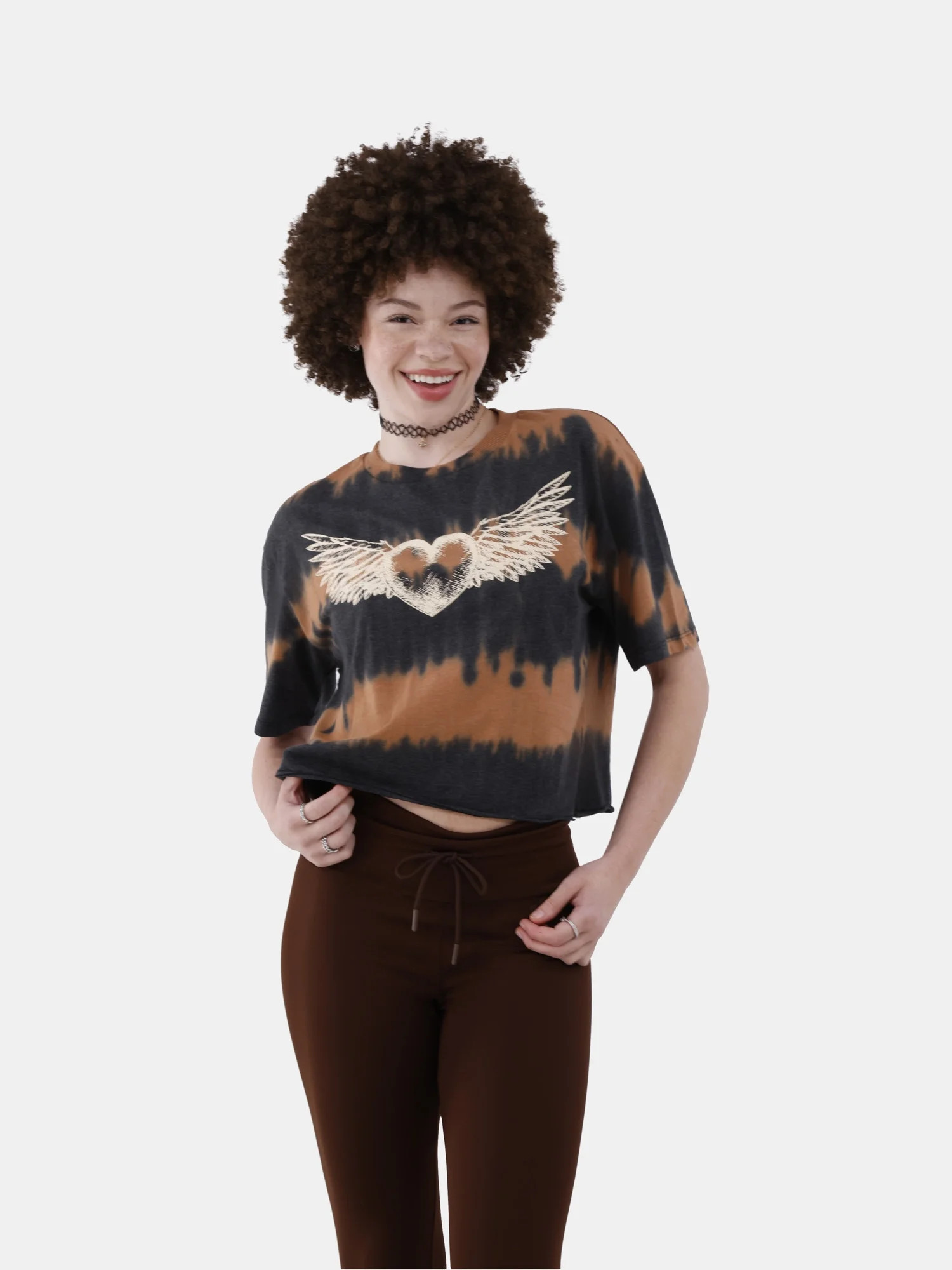 No Boundaries Boxy Cropped Graphic Tee with Short Sleeves, Women's | Walmart (US)