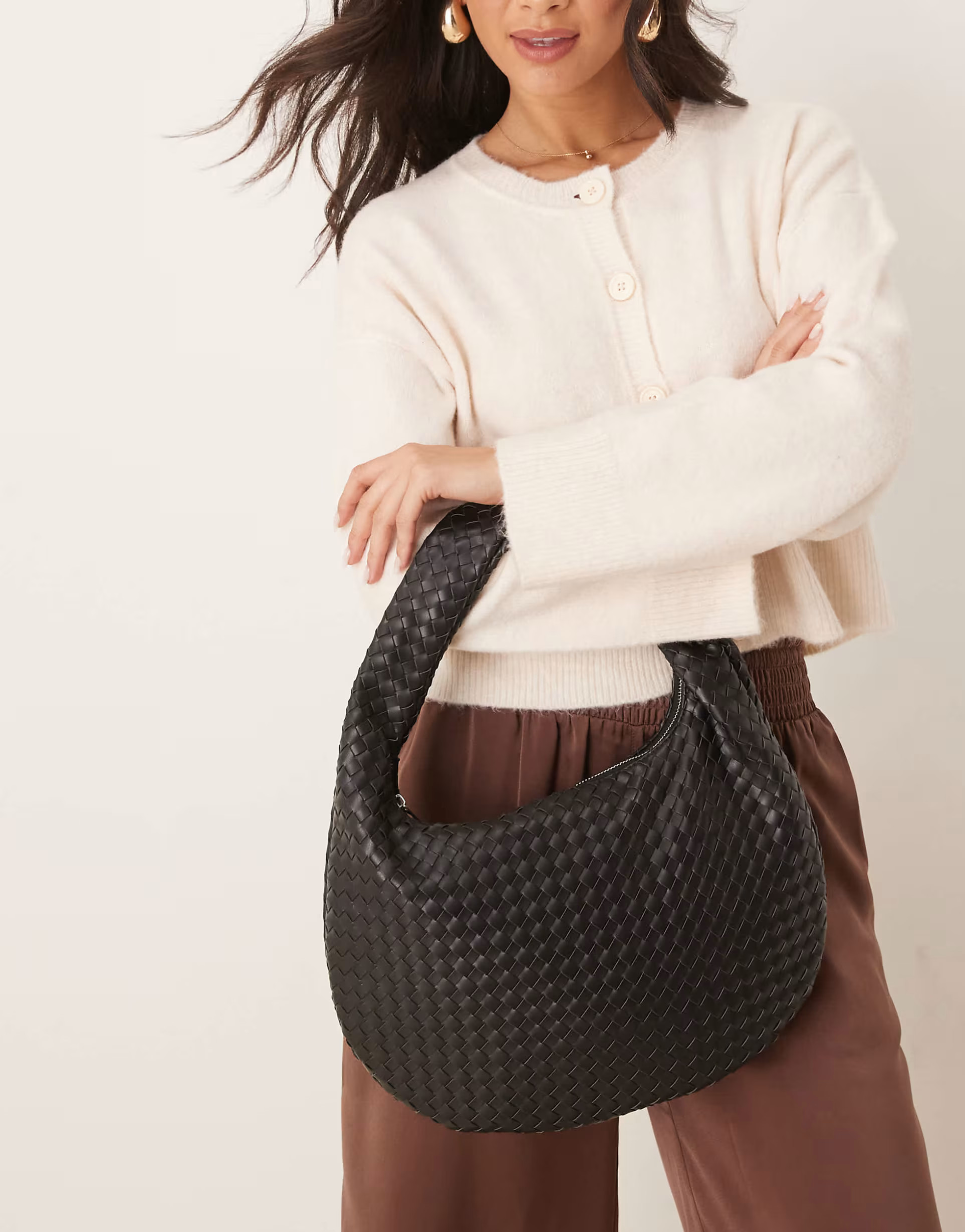 Gina Tricot braided weave shoulder bag with twisted handle in black | ASOS (Global)
