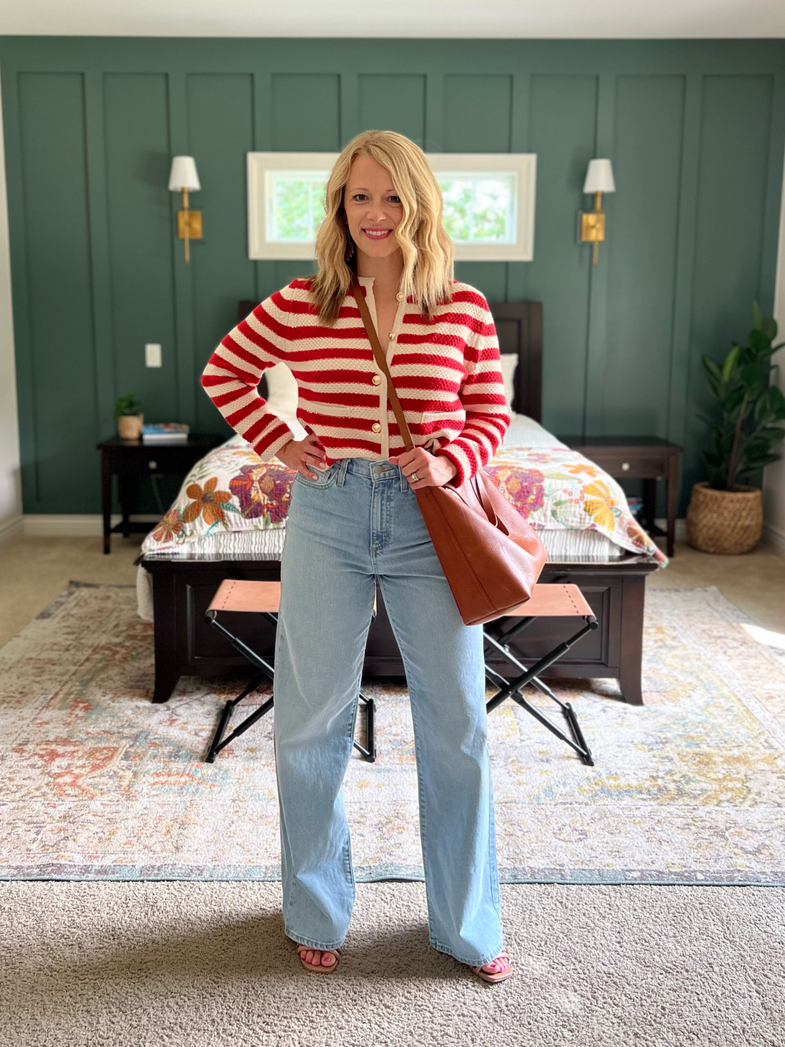 Such a cute top!! In an xs.  Love it paired with these high rise wide leg jeans!! 

#LTKStyleTip #LTKFindsUnder50 #LTKBacktoSchool